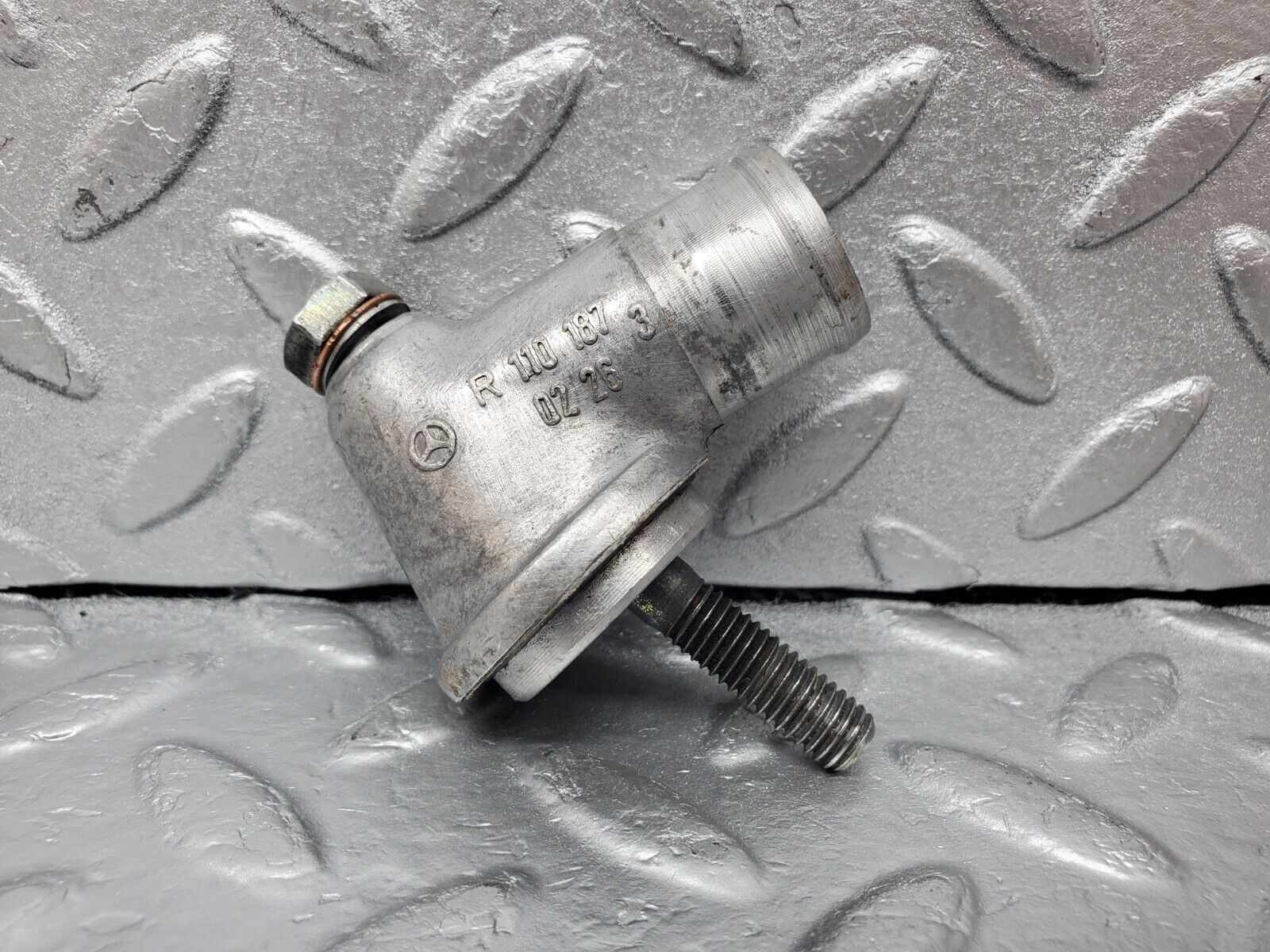 45346 Mercedes-Benz 280E M110.983 Engine Oil Return Pipe 1101870226