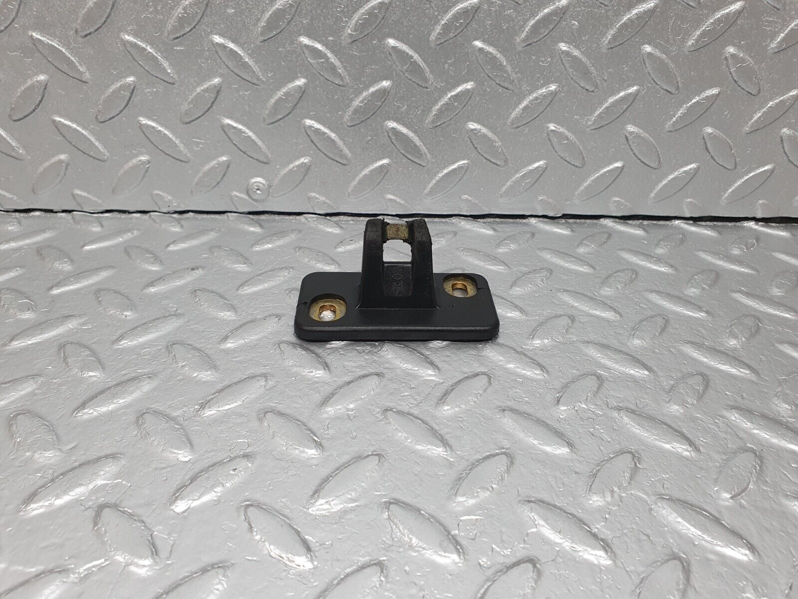 41674 Mercedes-Benz W124 200E Trunk Lock Latch