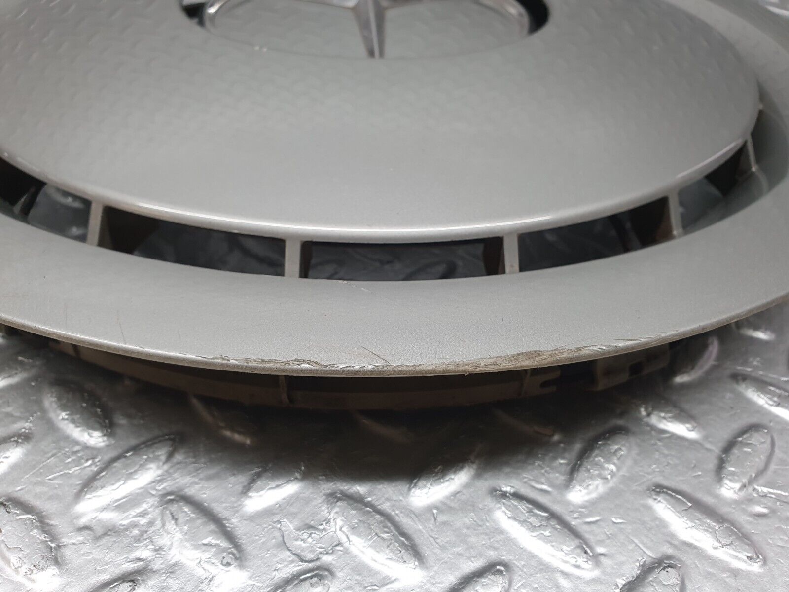 42878 Mercedes-Benz W201 190 2.0L Wheel Trim Hub Cap 14" 2014010324