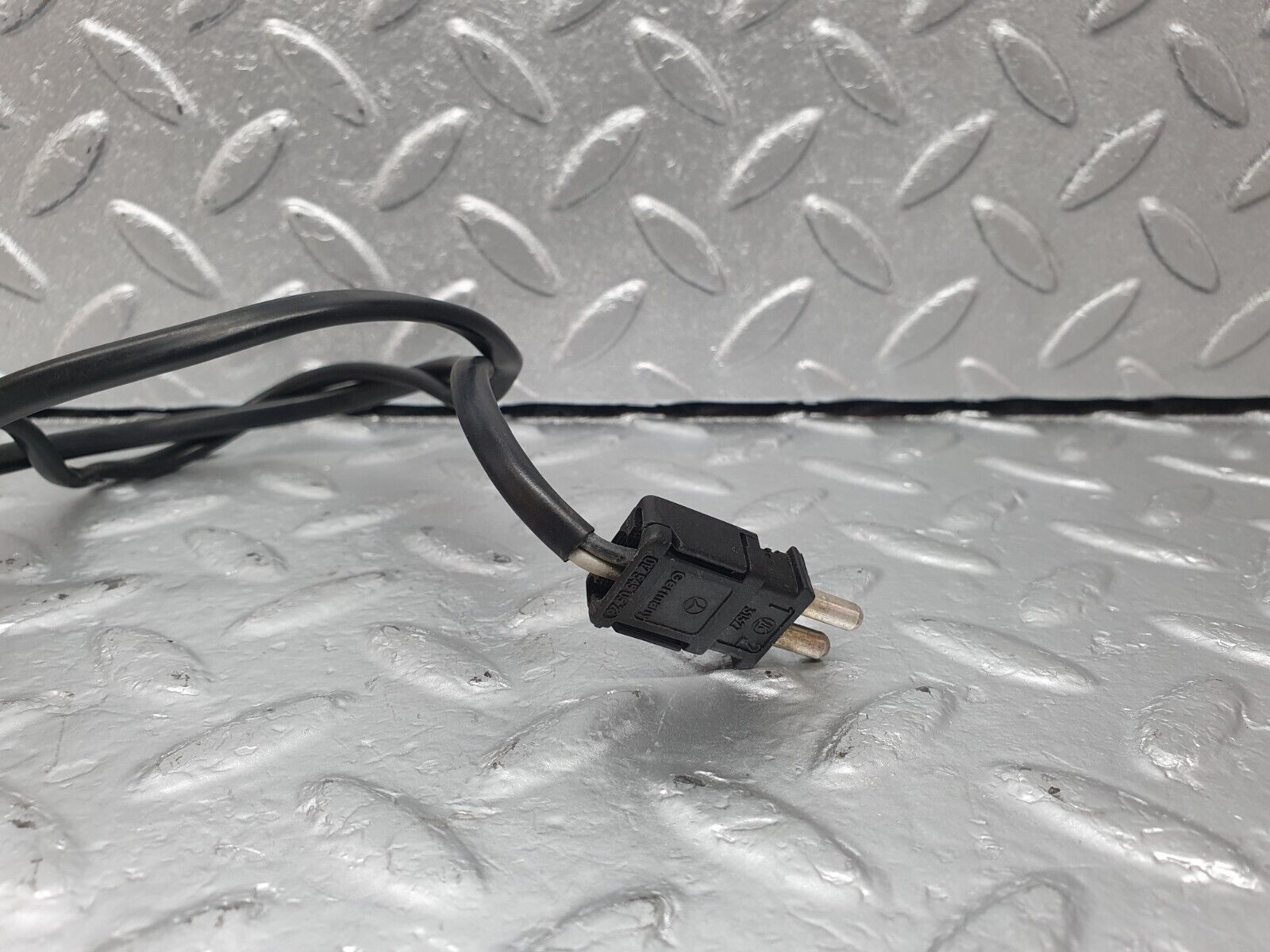 42604 Mercedes-Benz R129 320SL Coupe Temperature Sensor VDO 0125450528