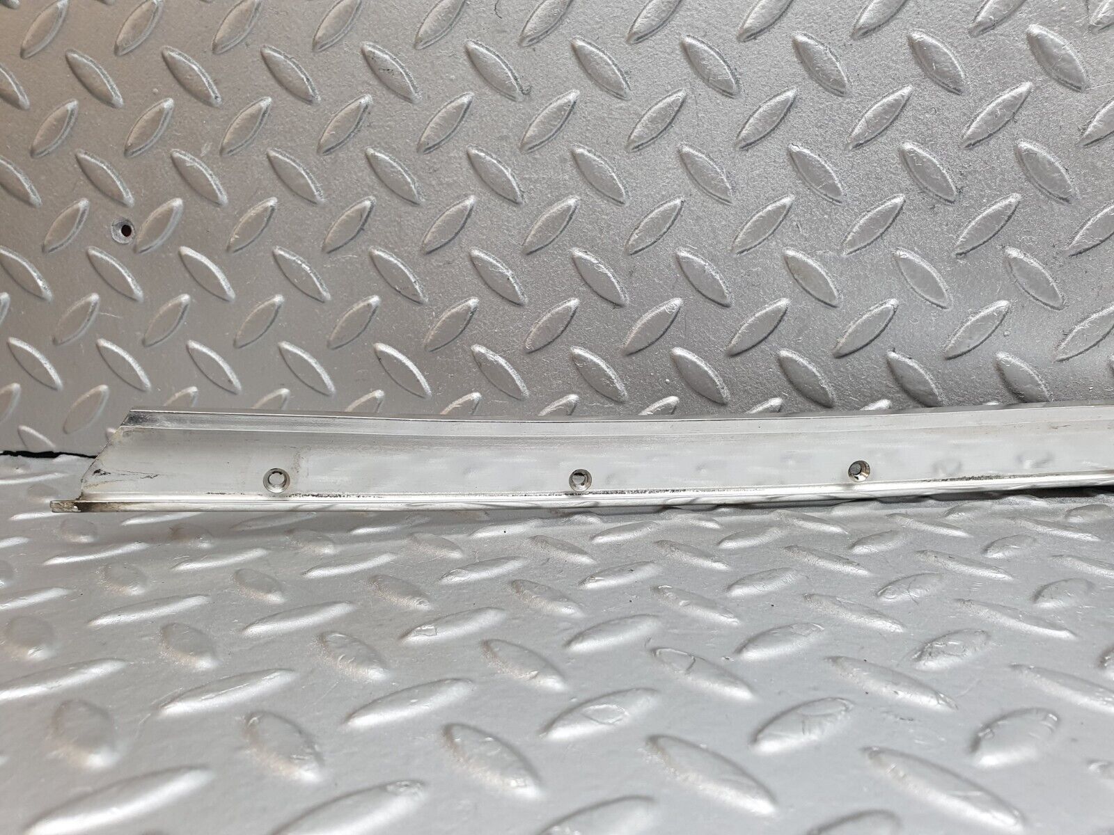 44201 Mercedes-Benz C123 230CE Coupe Chrome Roof Trim Cladding Left Side