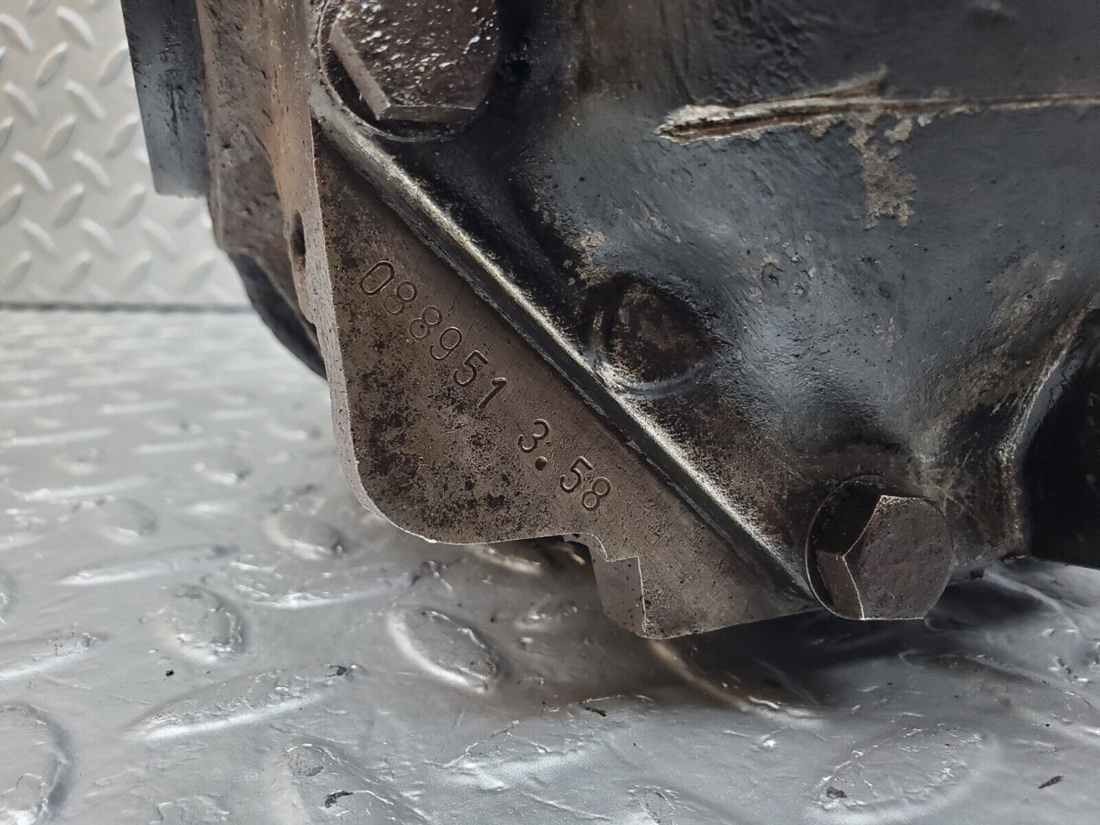 44447 Mercedes-Benz W123 280E Rear Differential Ratio 3.58 1233510101