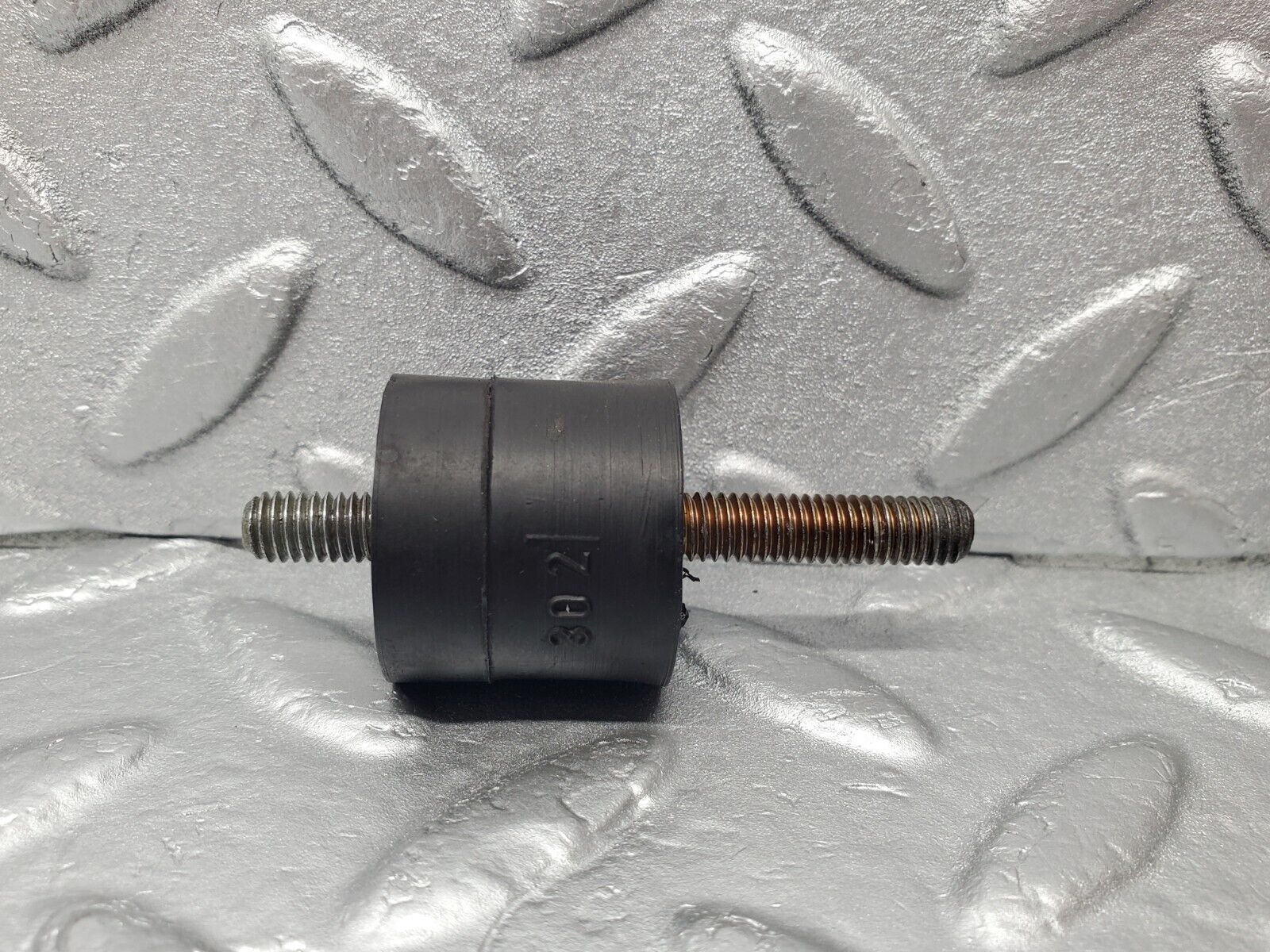 46321 Mercedes-Benz W123 230E Air Filter Box Housing Holder 3X