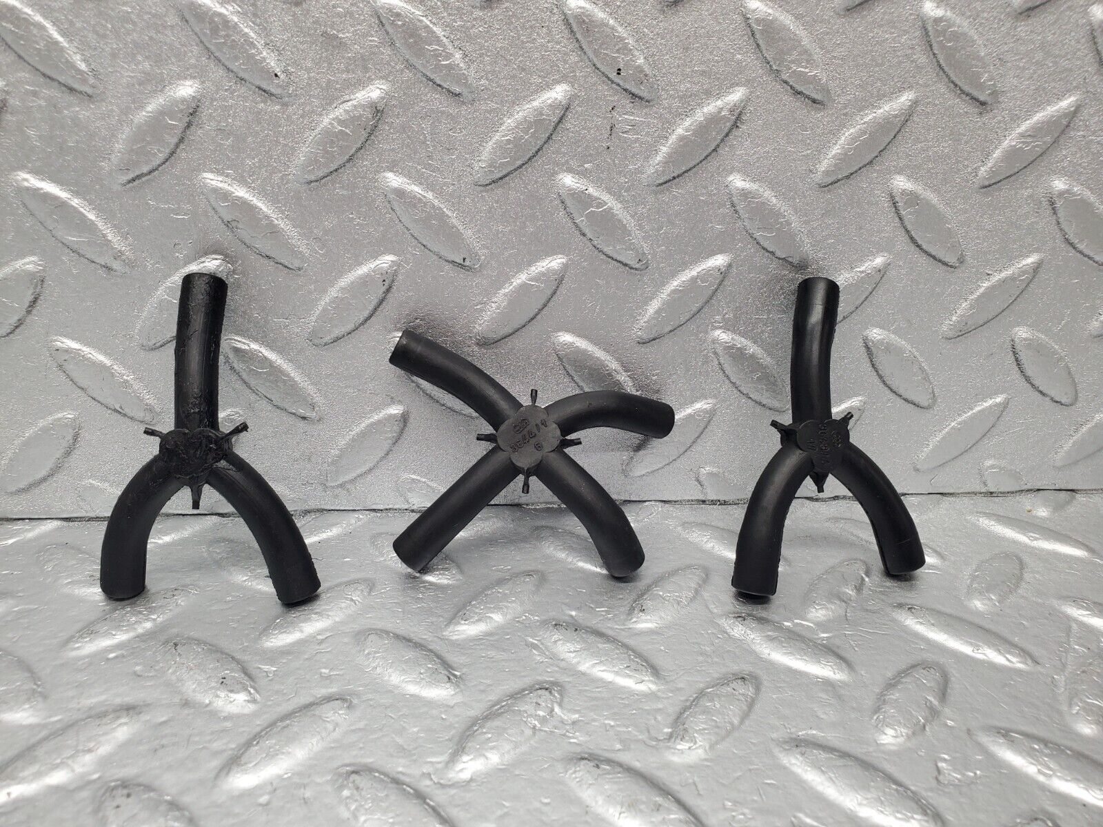 46673 Mercedes-Benz C123 280CE Coupe Vacuum Pipe Hose Distributor