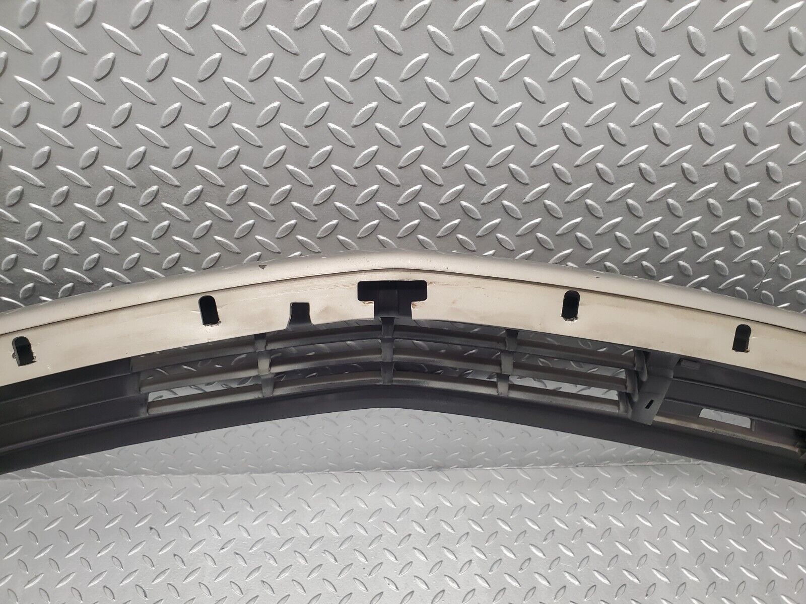 46099 Mercedes-Benz W126 420SE Front Bumper 1268802440 1268800205