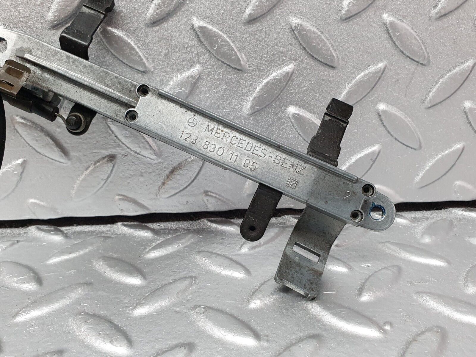 42137 Mercedes-Benz W123 280E Heater Slider Control 1238301185