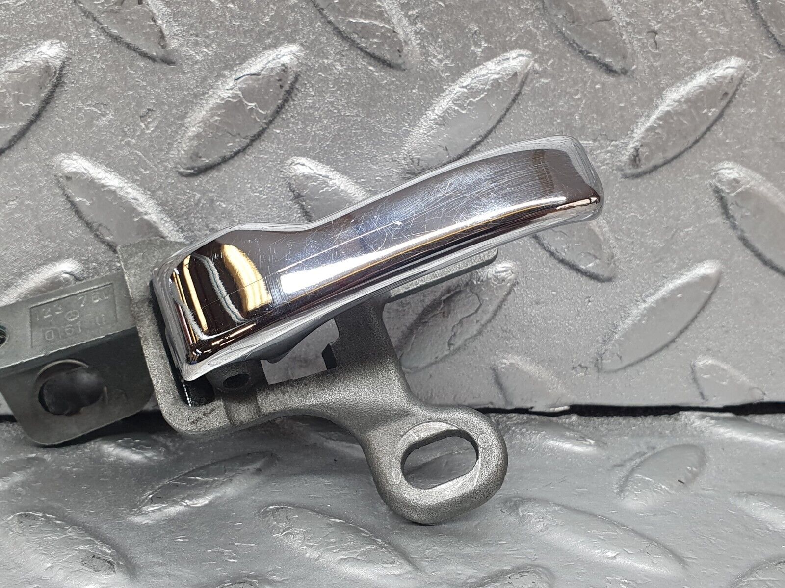 43971 Mercedes-Benz C123 230CE Coupe Left Interior Door Handle 1237600161