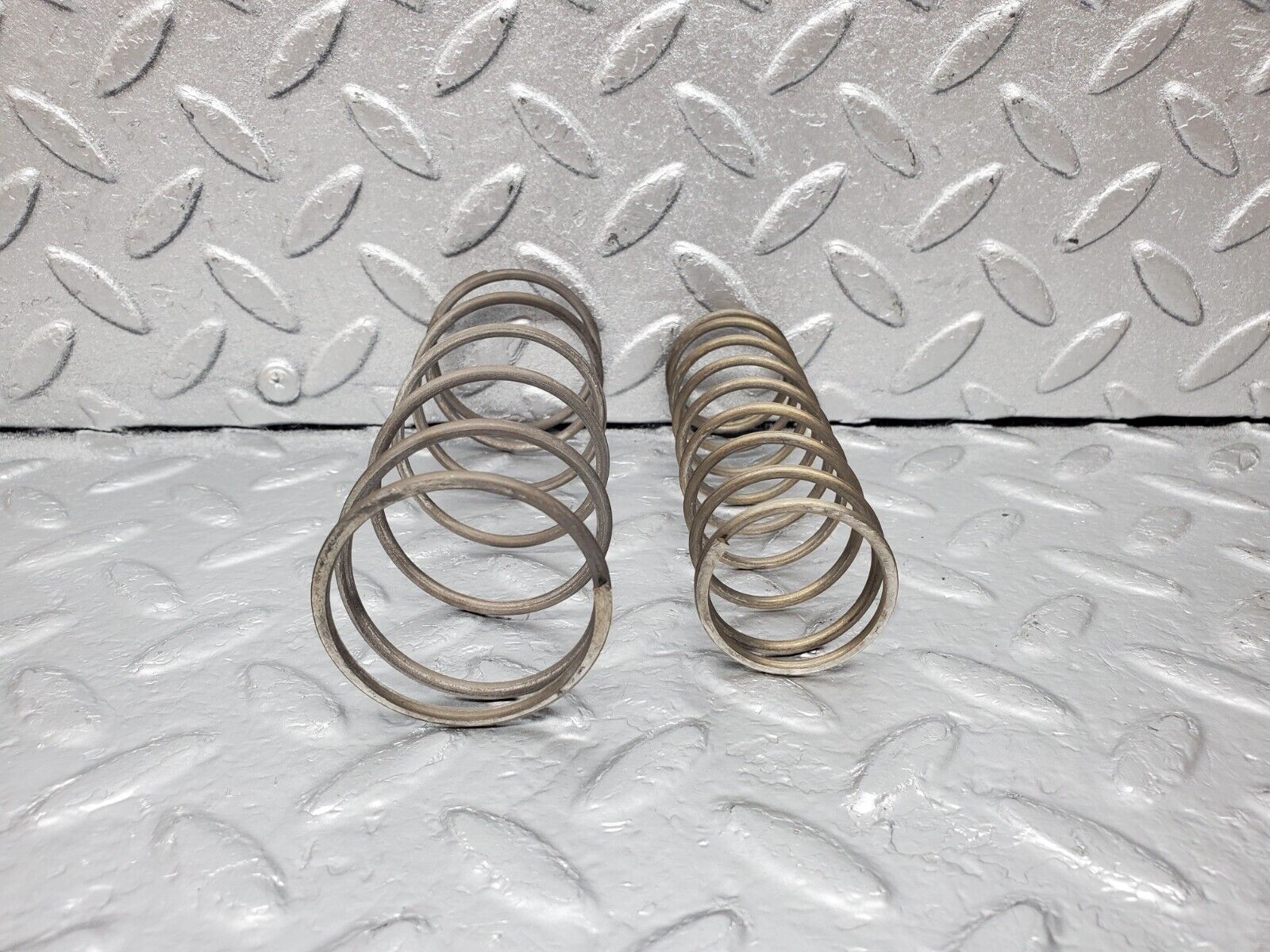 45488 Mercedes-Benz W124 260E Automatic Gearbox Piston Spring 722.409