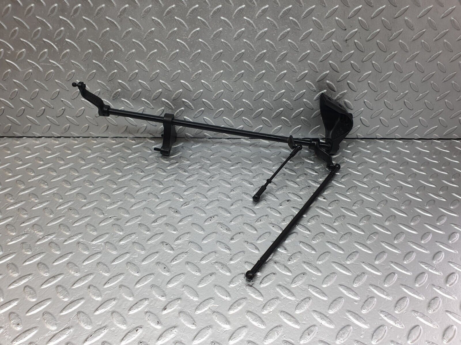 43445 Mercedes-Benz W108 280SE Throttle Linkage 1290721601