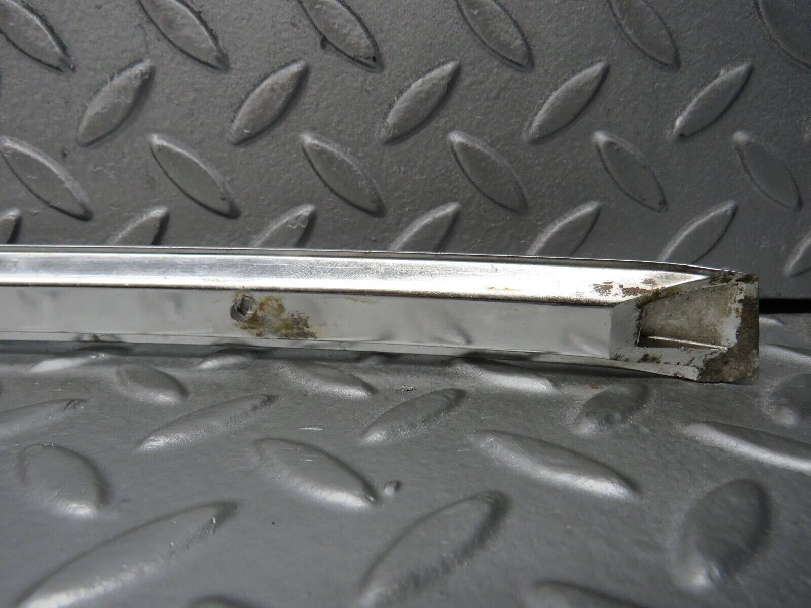 39854 Mercedes-Benz R107 350SL Hardtop Roof Chrome Left Side