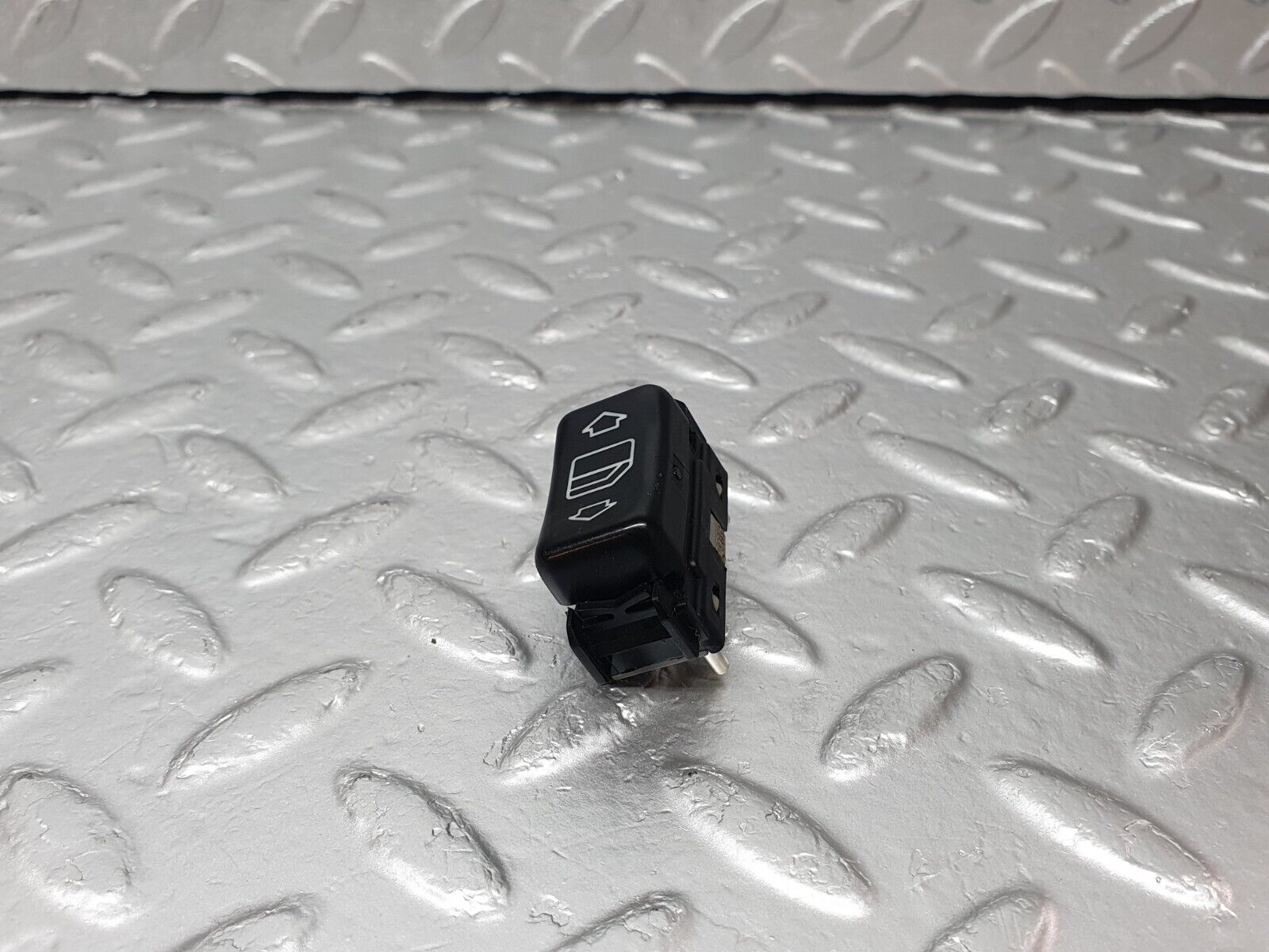 42389 Mercedes-Benz R129 320SL Coupe Right Door Window Switch 1298201410