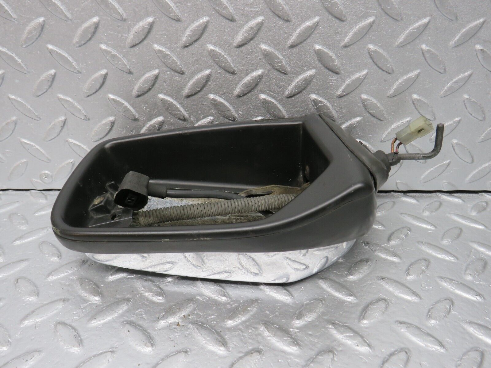 39296 Mercedes-Benz R107 500SL Right Wing Mirror 1078110461