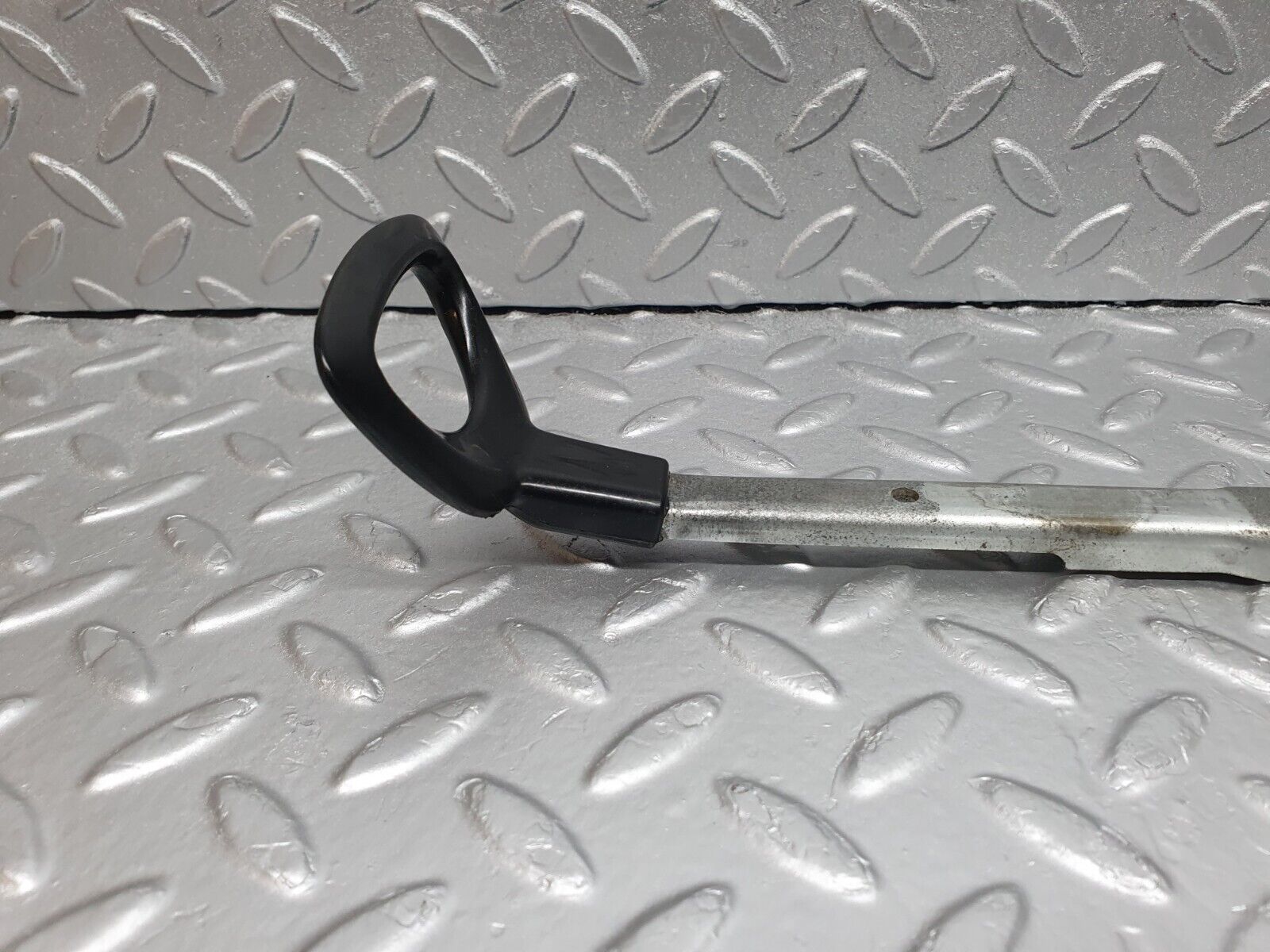 43095 Mercedes-Benz W108 280SE Front Right Seat Side Sliding Adjust Handle