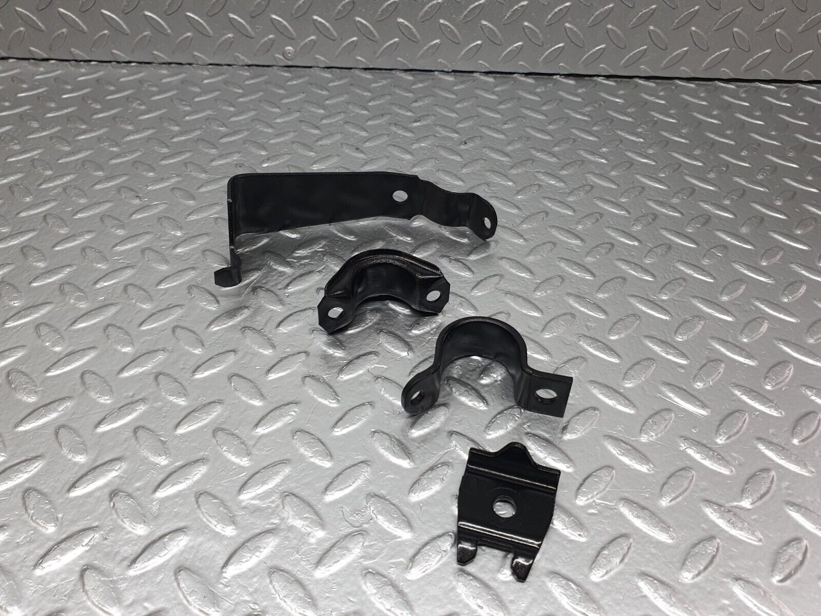 42120 Mercedes-Benz W202 C200 Anti Roll Bar Holder Bracket Front Right