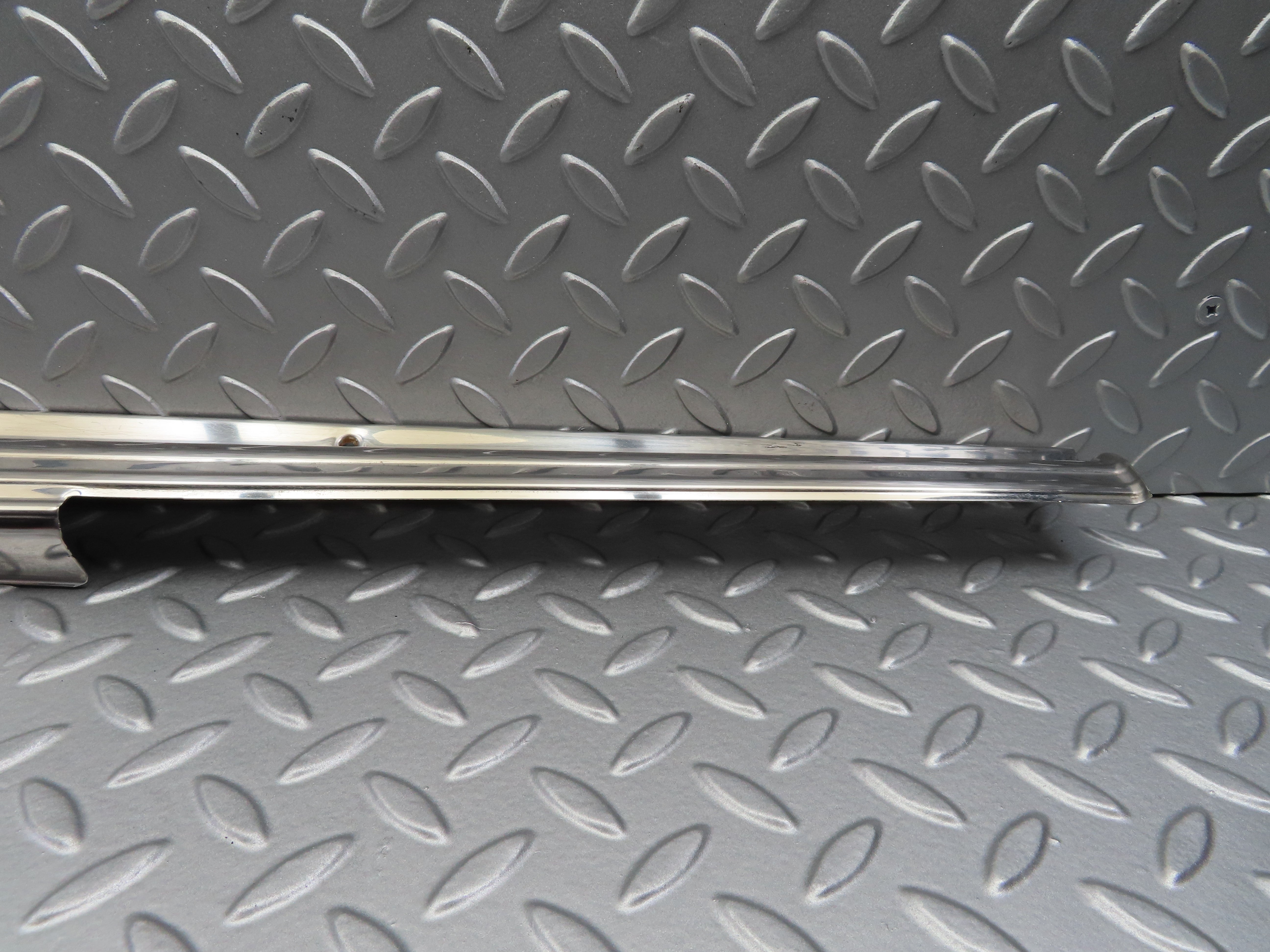 39866 Mercedes-Benz C107 350SLC Coupe Right Door Sill Chrome
