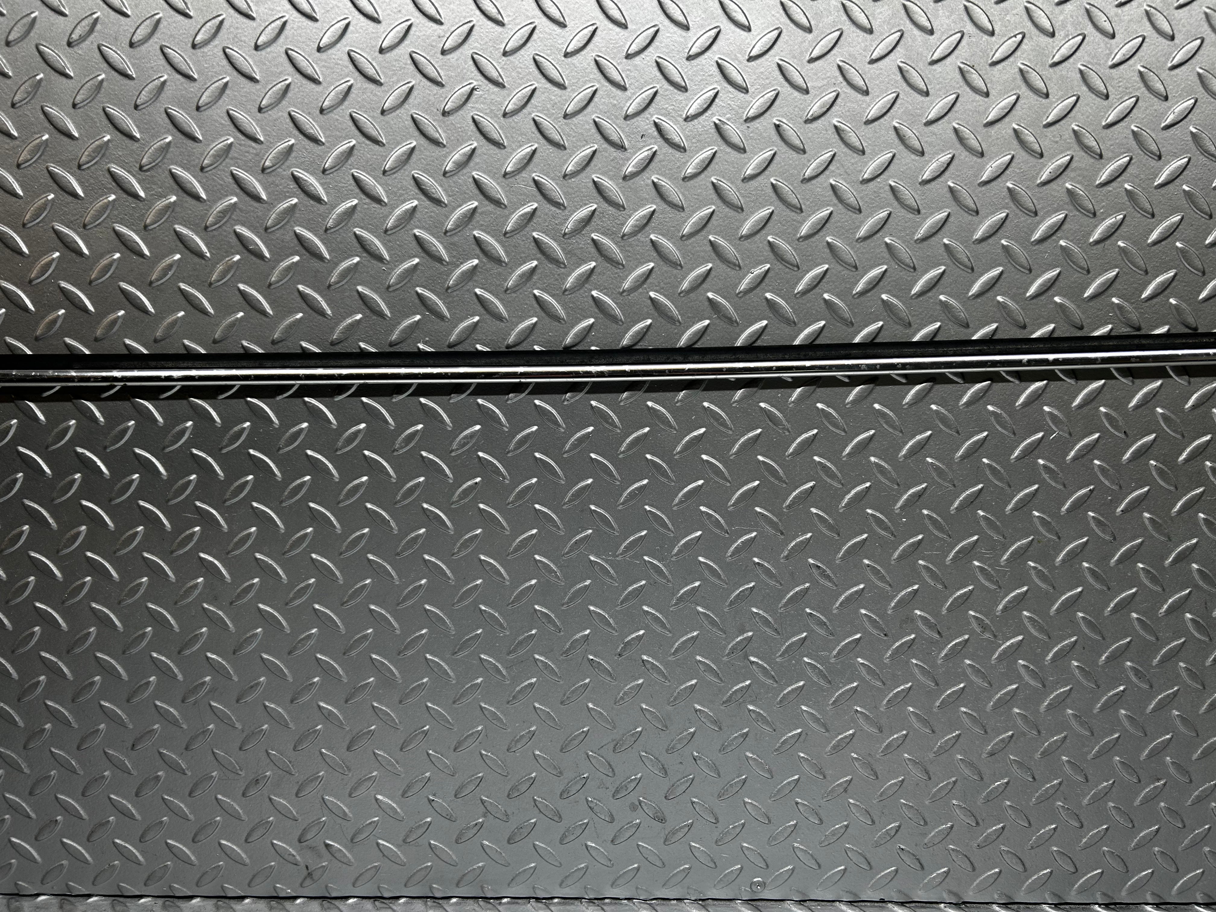 7811 Mercedes-Benz S123 230TE Wagon Roof Chrome Trim Right Side