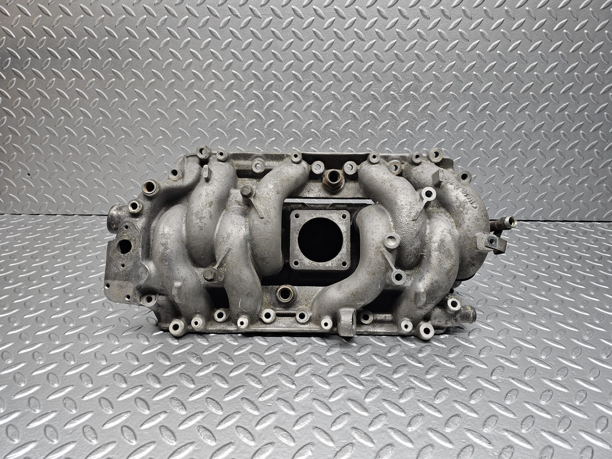 7130 Mercedes-Benz C107 350SLC Coupe Inlet Intake Manifold 1161412501