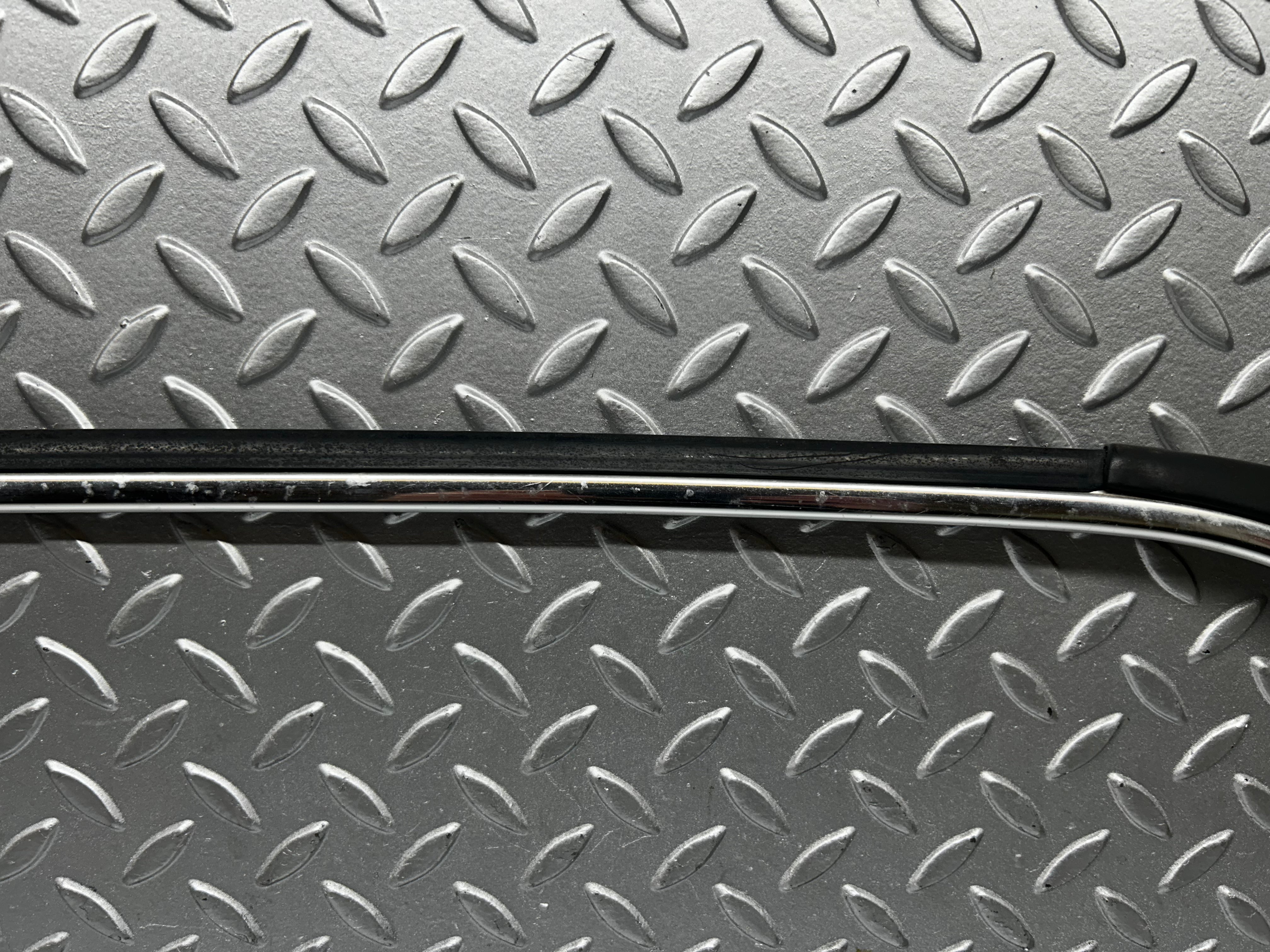 7811 Mercedes-Benz S123 230TE Wagon Roof Chrome Trim Right Side