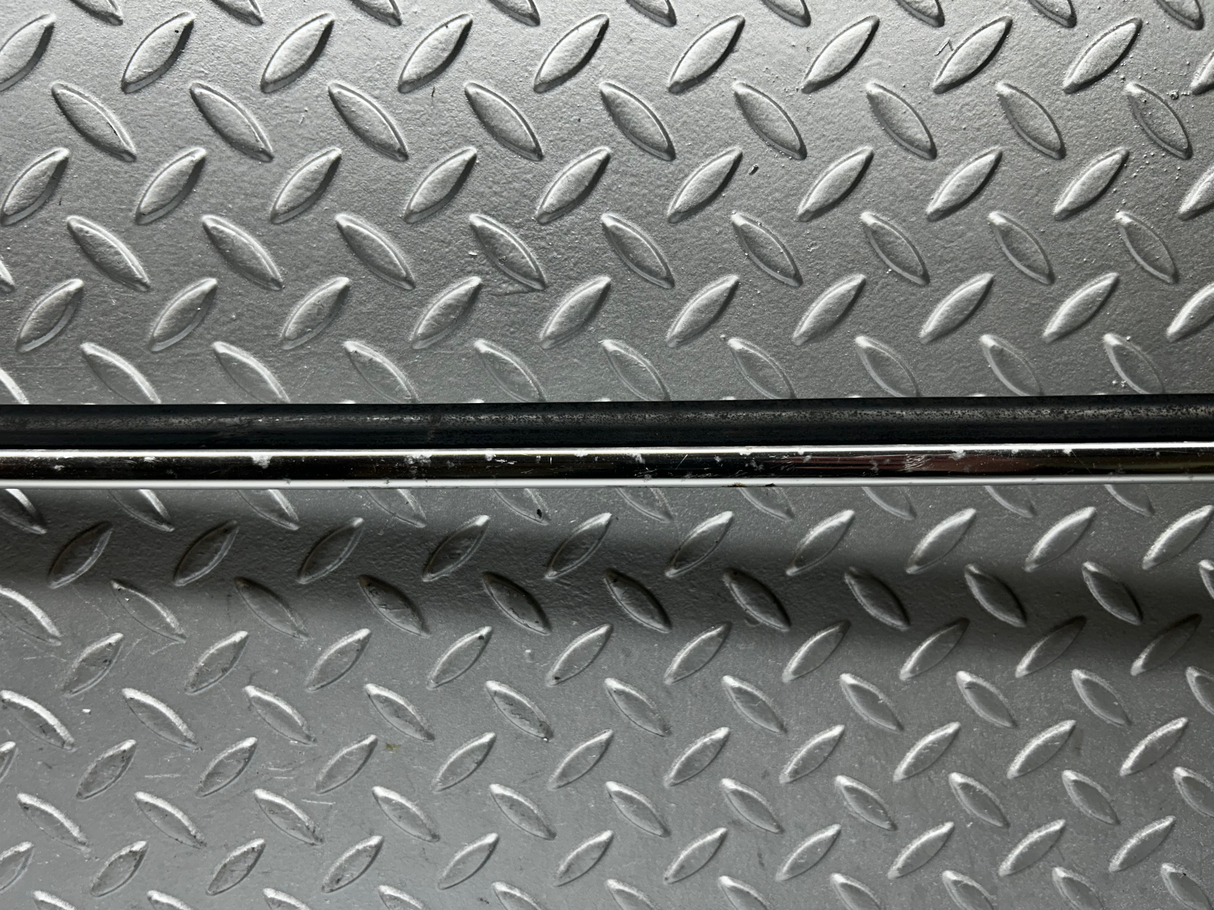 7811 Mercedes-Benz S123 230TE Wagon Roof Chrome Trim Right Side