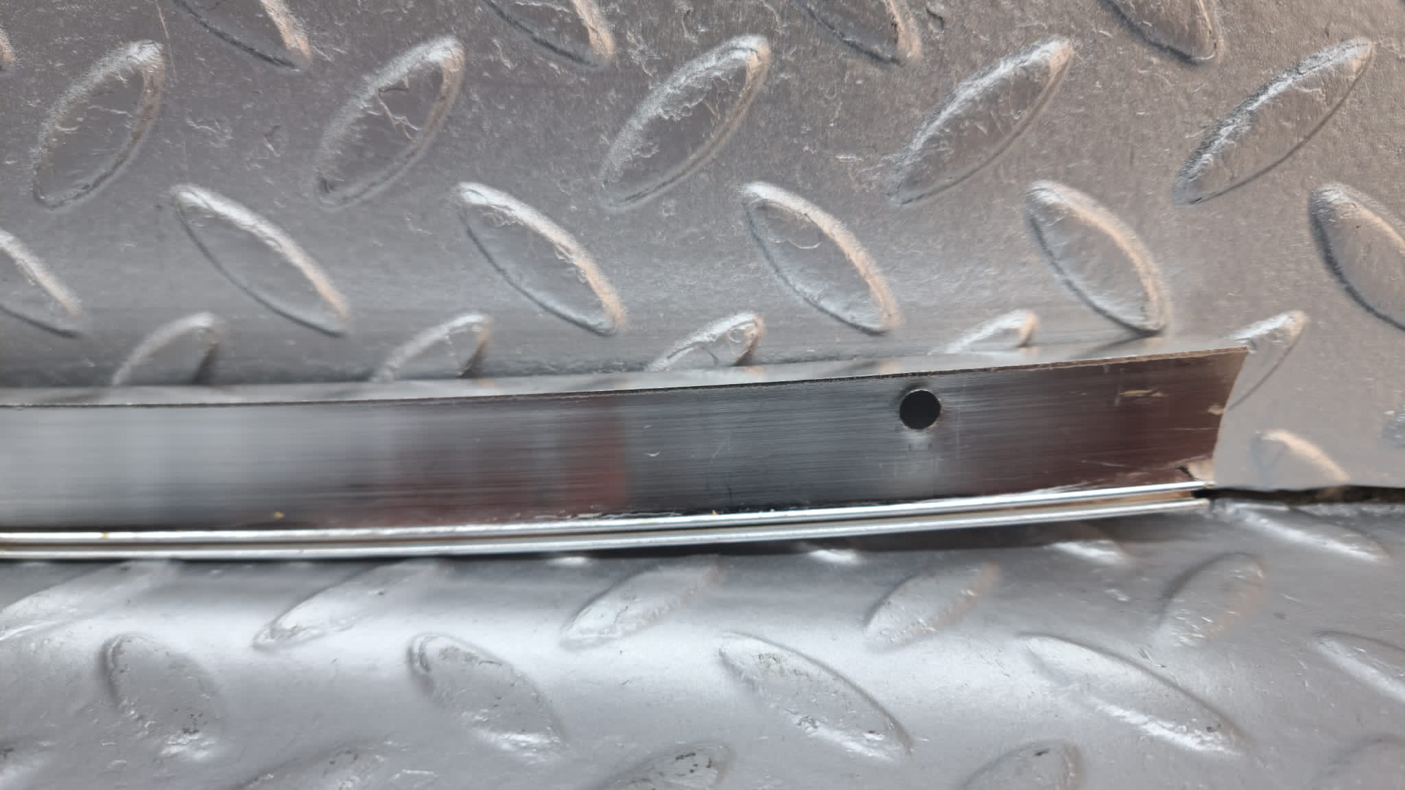 40146 Mercedes-Benz R107 350SL Hardtop B Pillar Chrome Trim Right Side