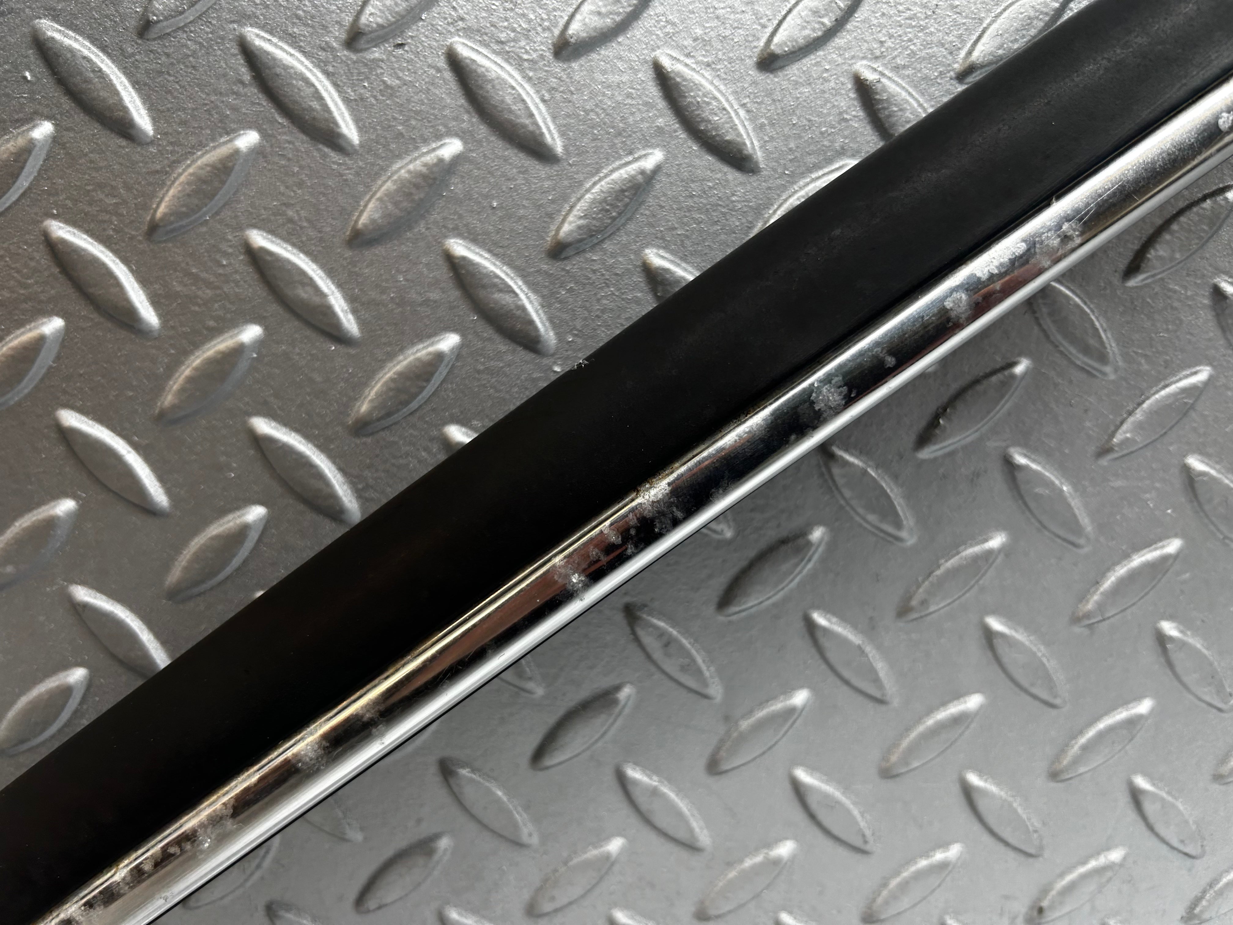 7810 Mercedes-Benz S123 230TE Wagon Roof Chrome Trim Left Side