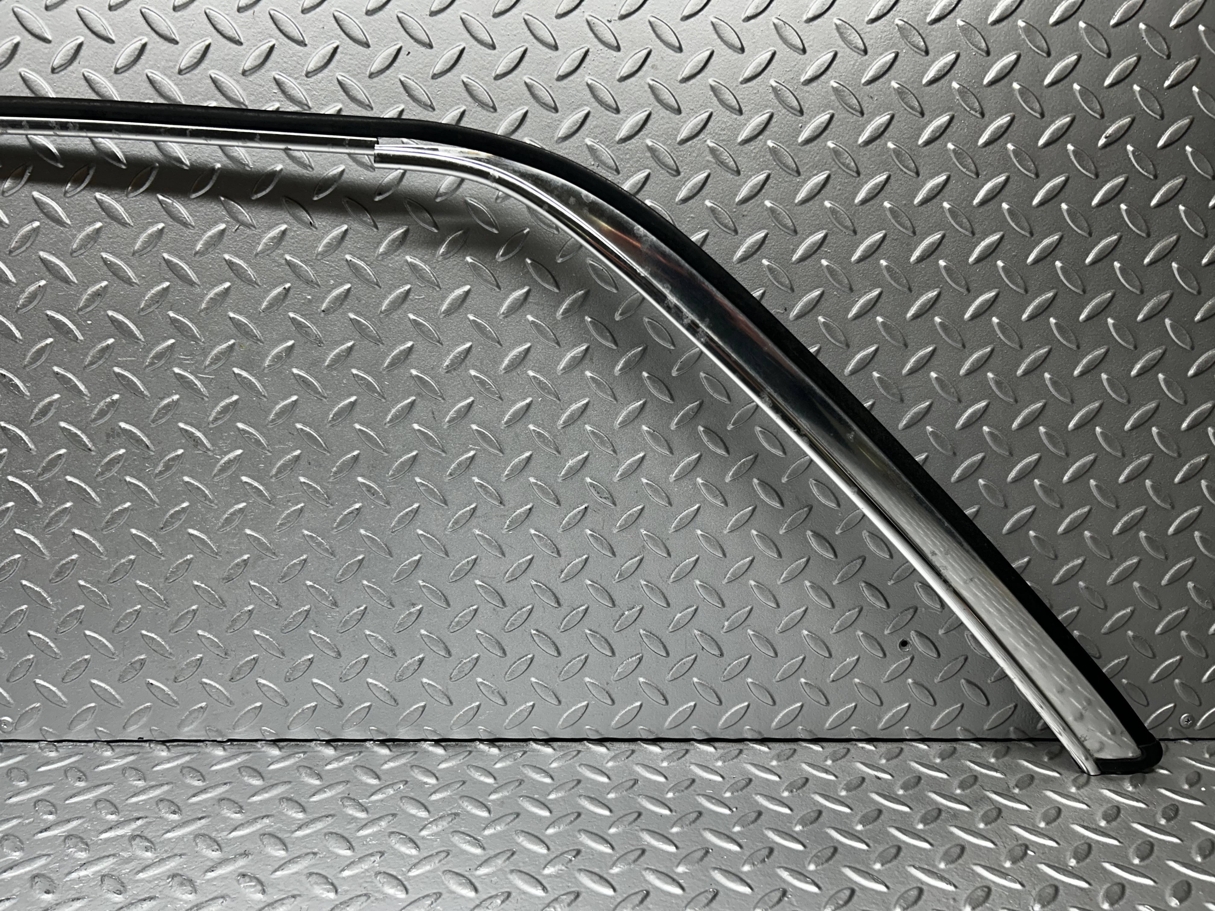 7810 Mercedes-Benz S123 230TE Wagon Roof Chrome Trim Left Side