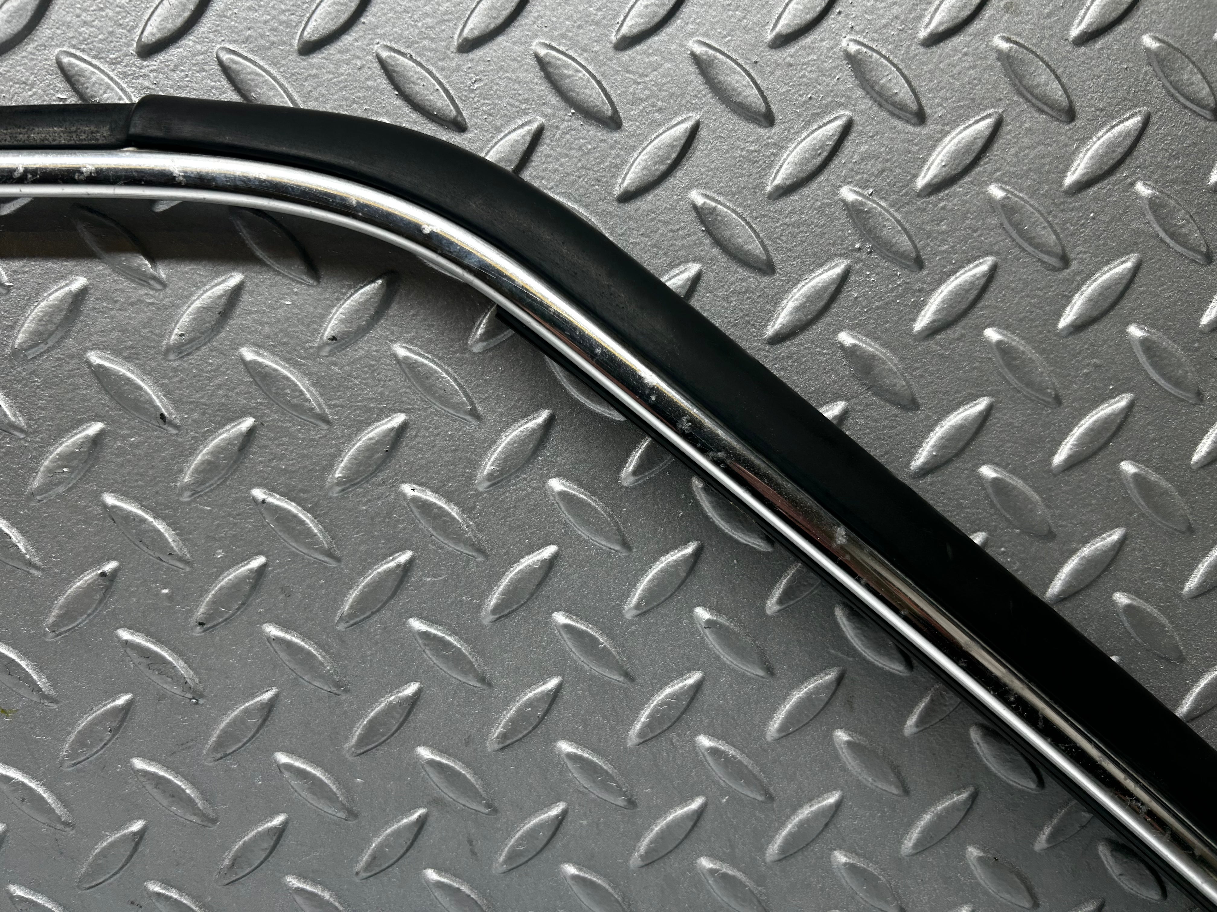 7811 Mercedes-Benz S123 230TE Wagon Roof Chrome Trim Right Side