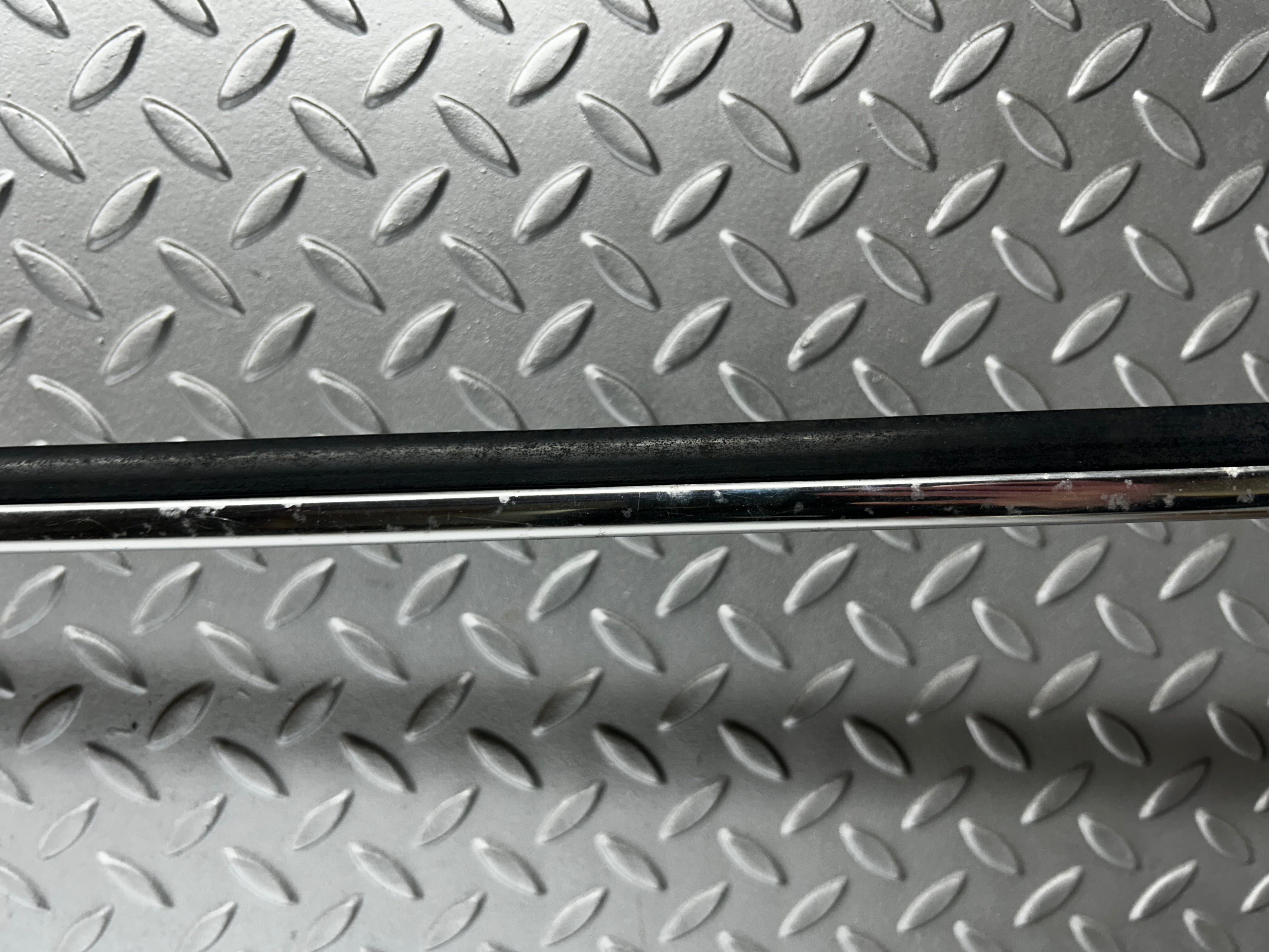 7811 Mercedes-Benz S123 230TE Wagon Roof Chrome Trim Right Side