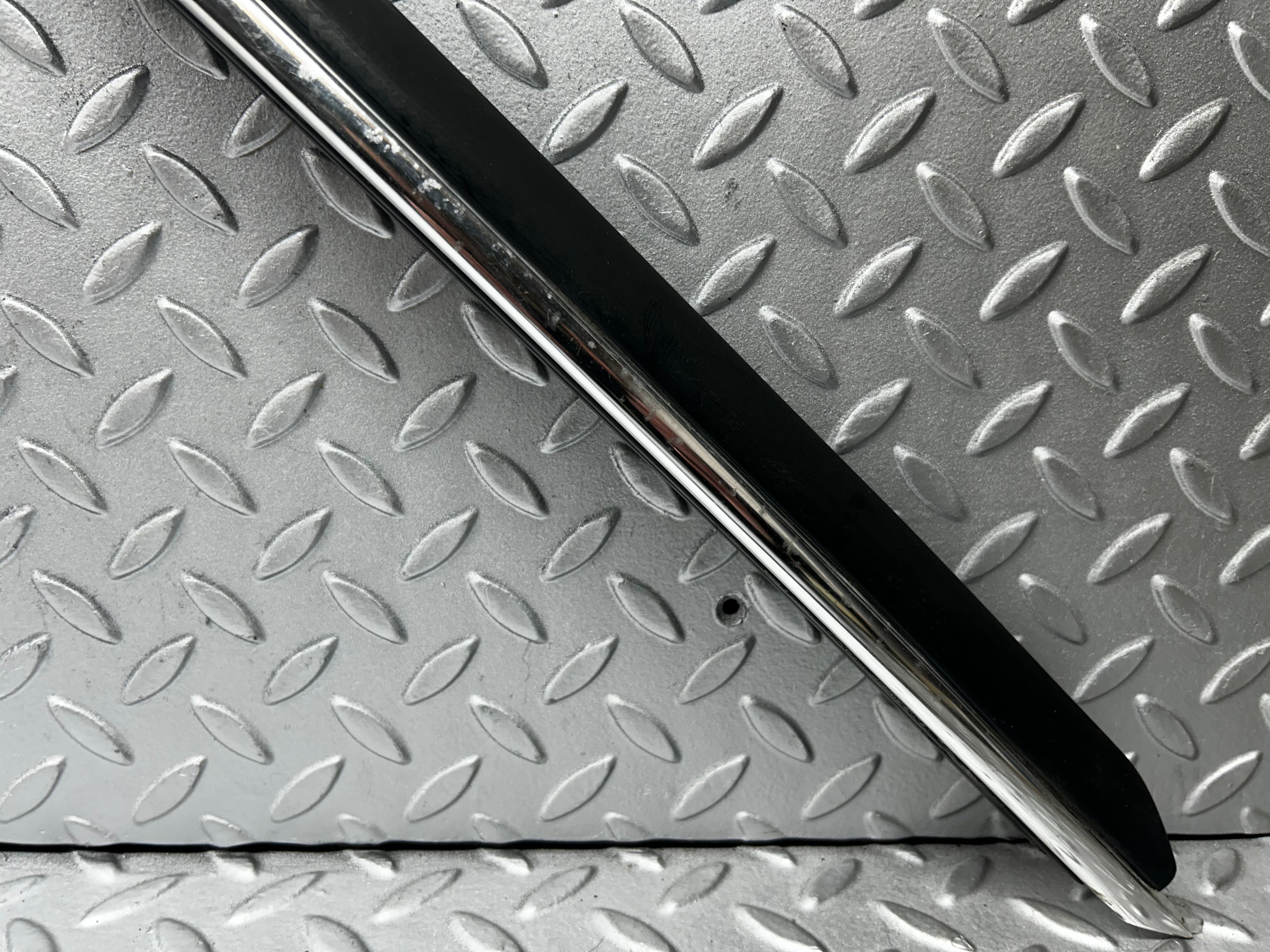 7811 Mercedes-Benz S123 230TE Wagon Roof Chrome Trim Right Side