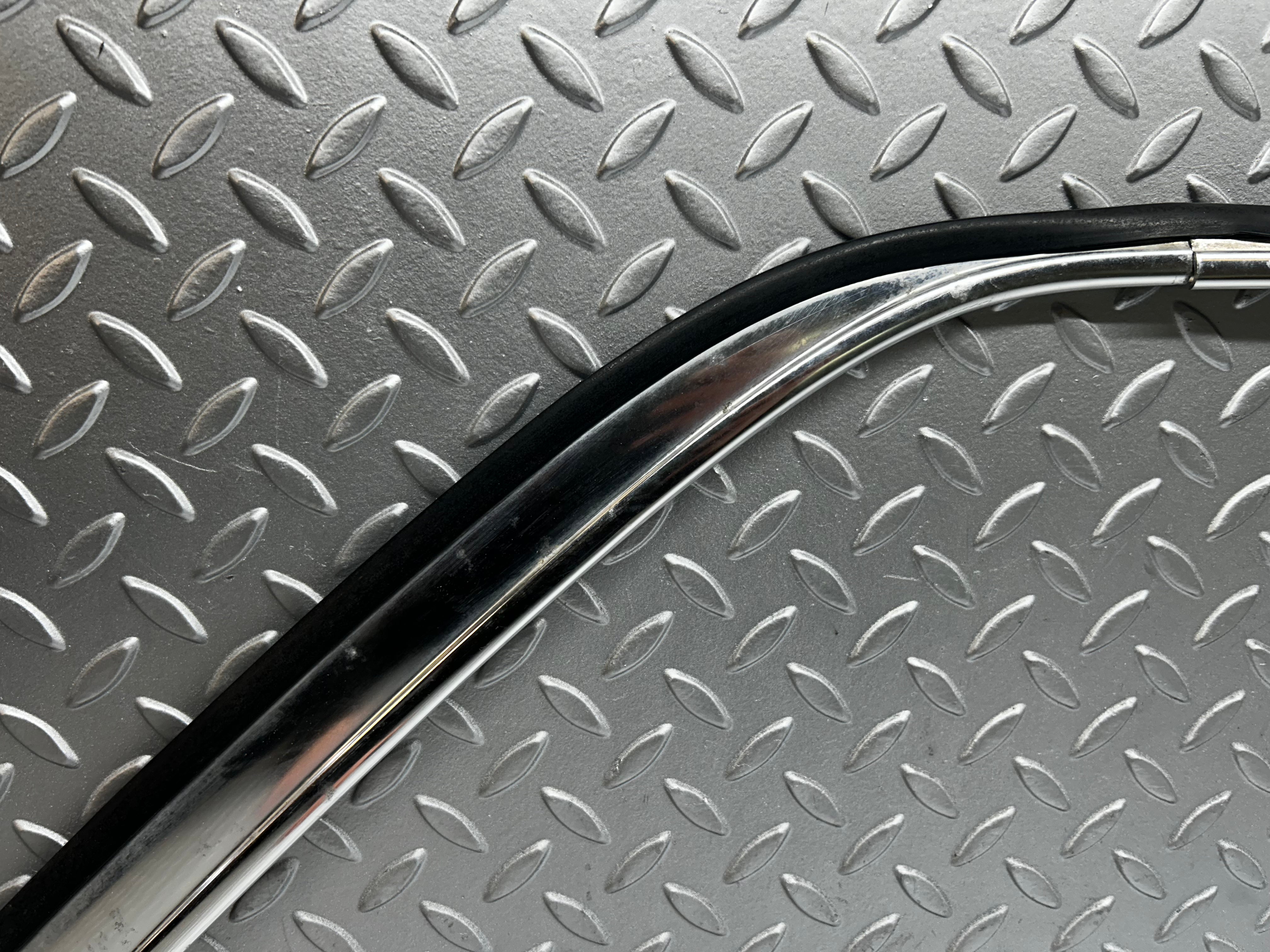 7811 Mercedes-Benz S123 230TE Wagon Roof Chrome Trim Right Side