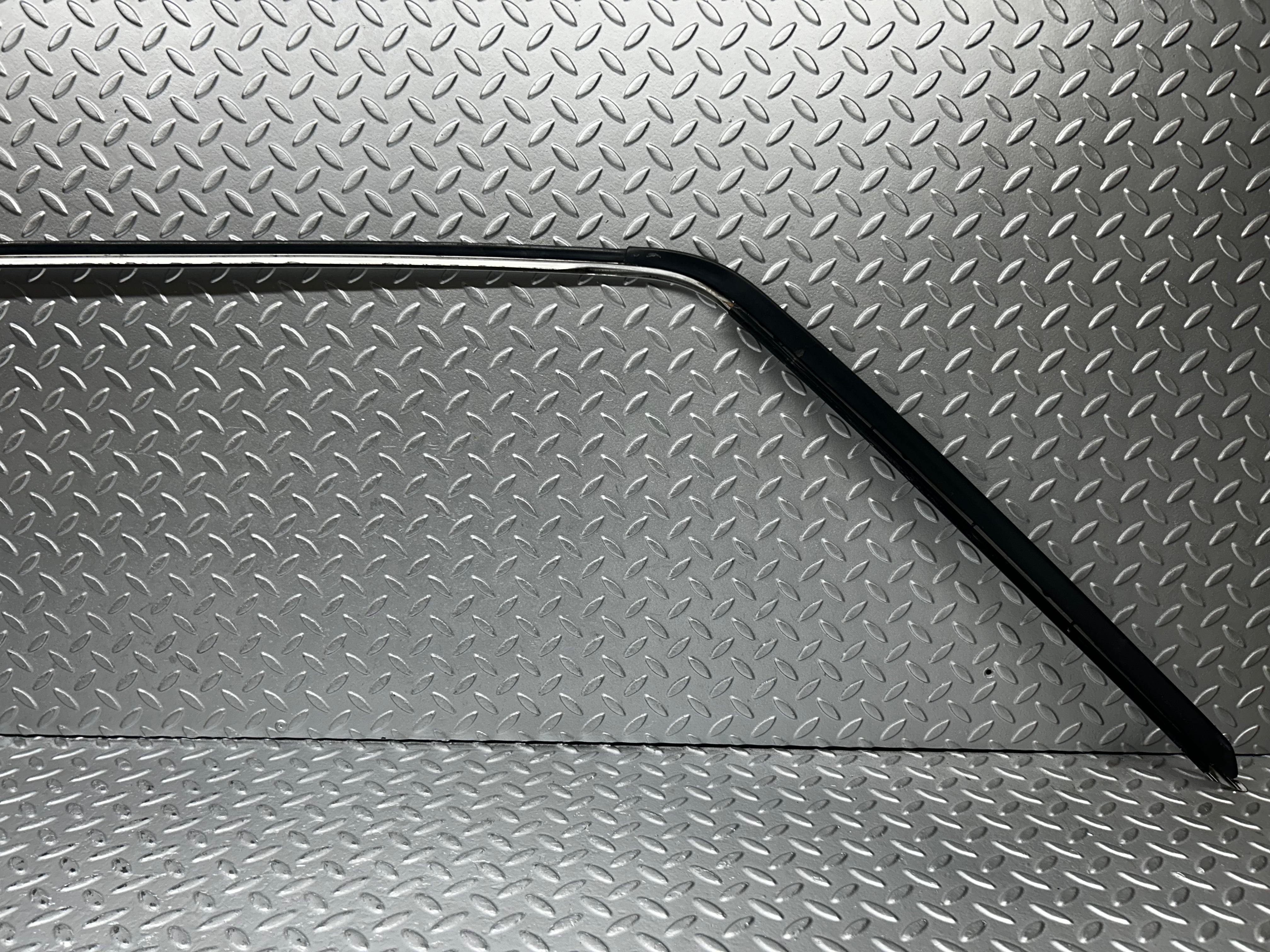 7810 Mercedes-Benz S123 230TE Wagon Roof Chrome Trim Left Side