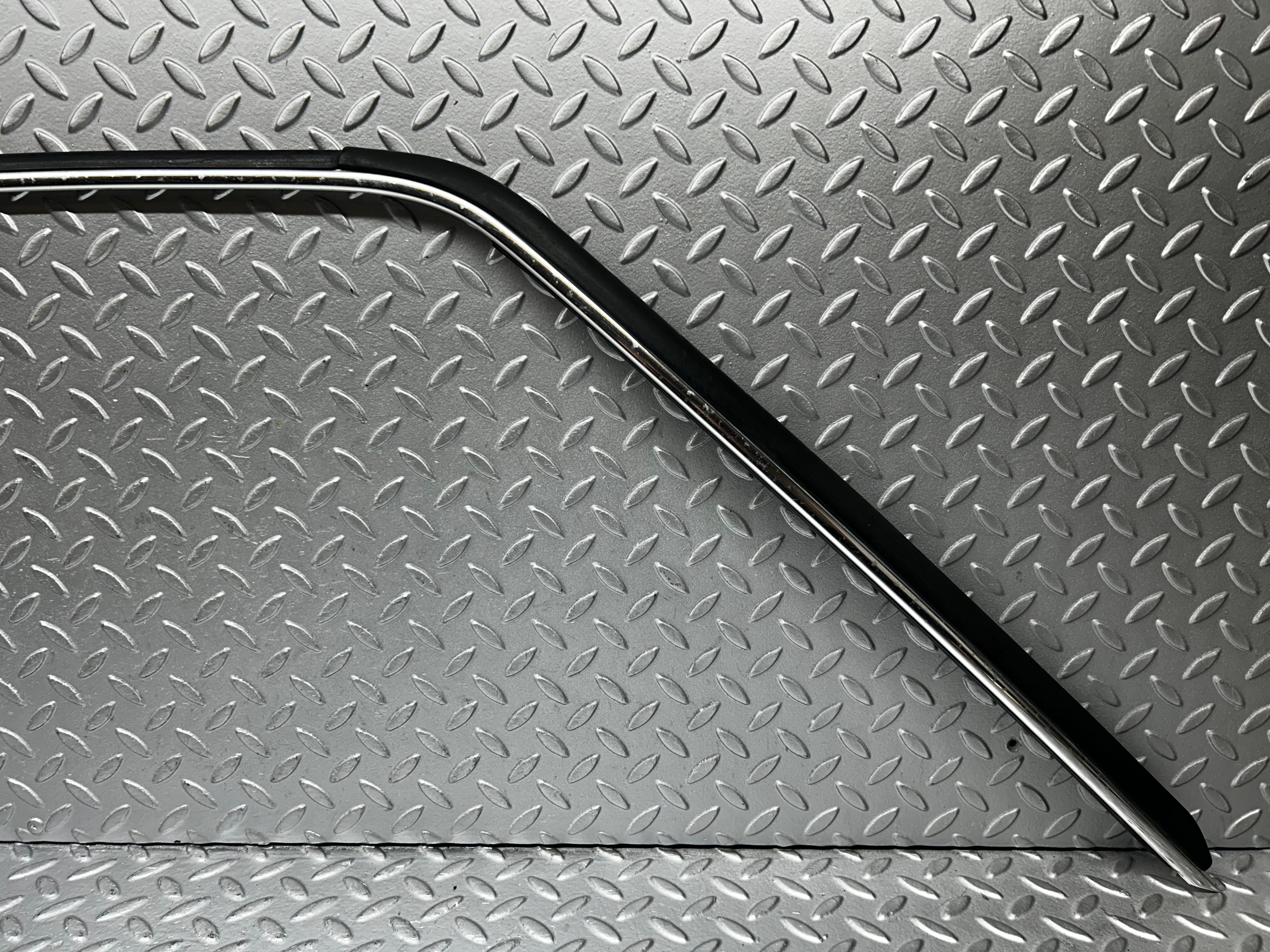 7811 Mercedes-Benz S123 230TE Wagon Roof Chrome Trim Right Side