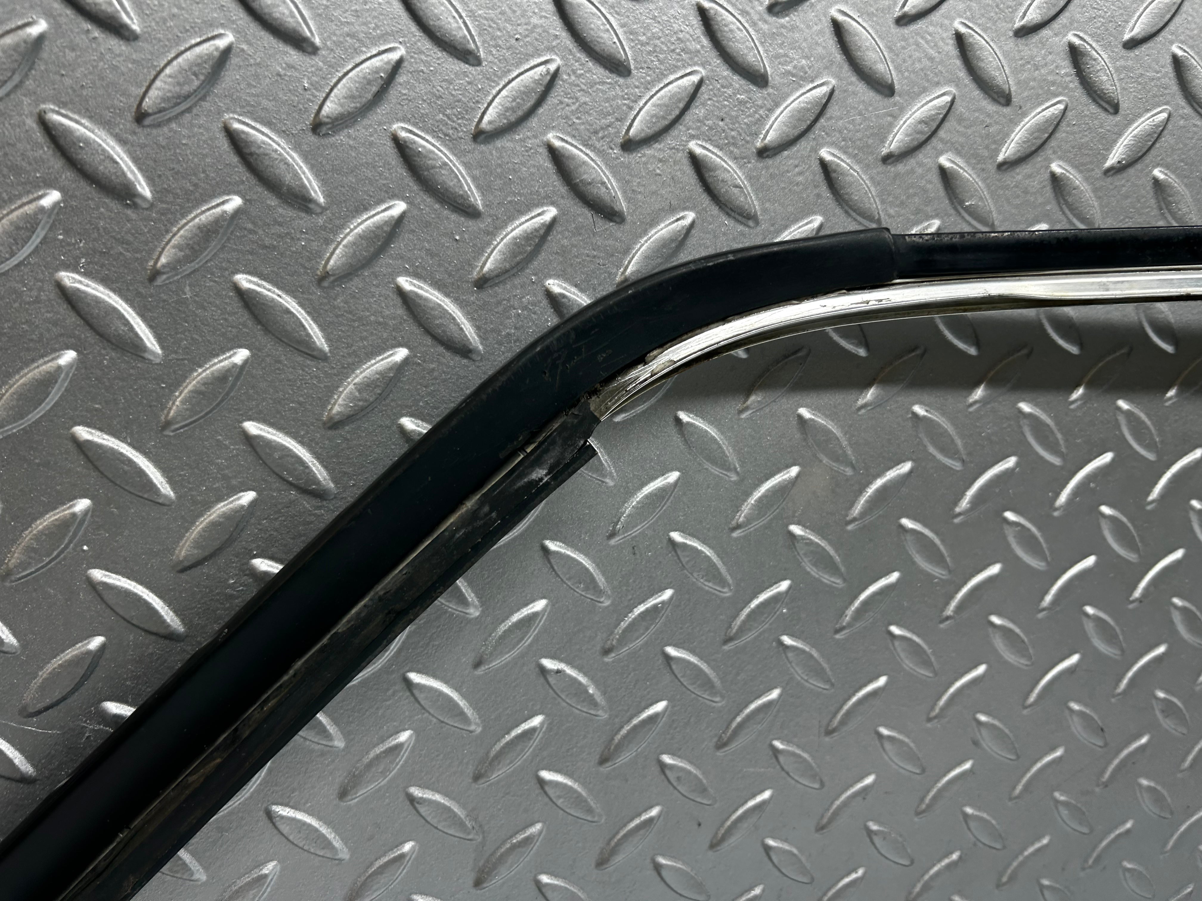 7811 Mercedes-Benz S123 230TE Wagon Roof Chrome Trim Right Side