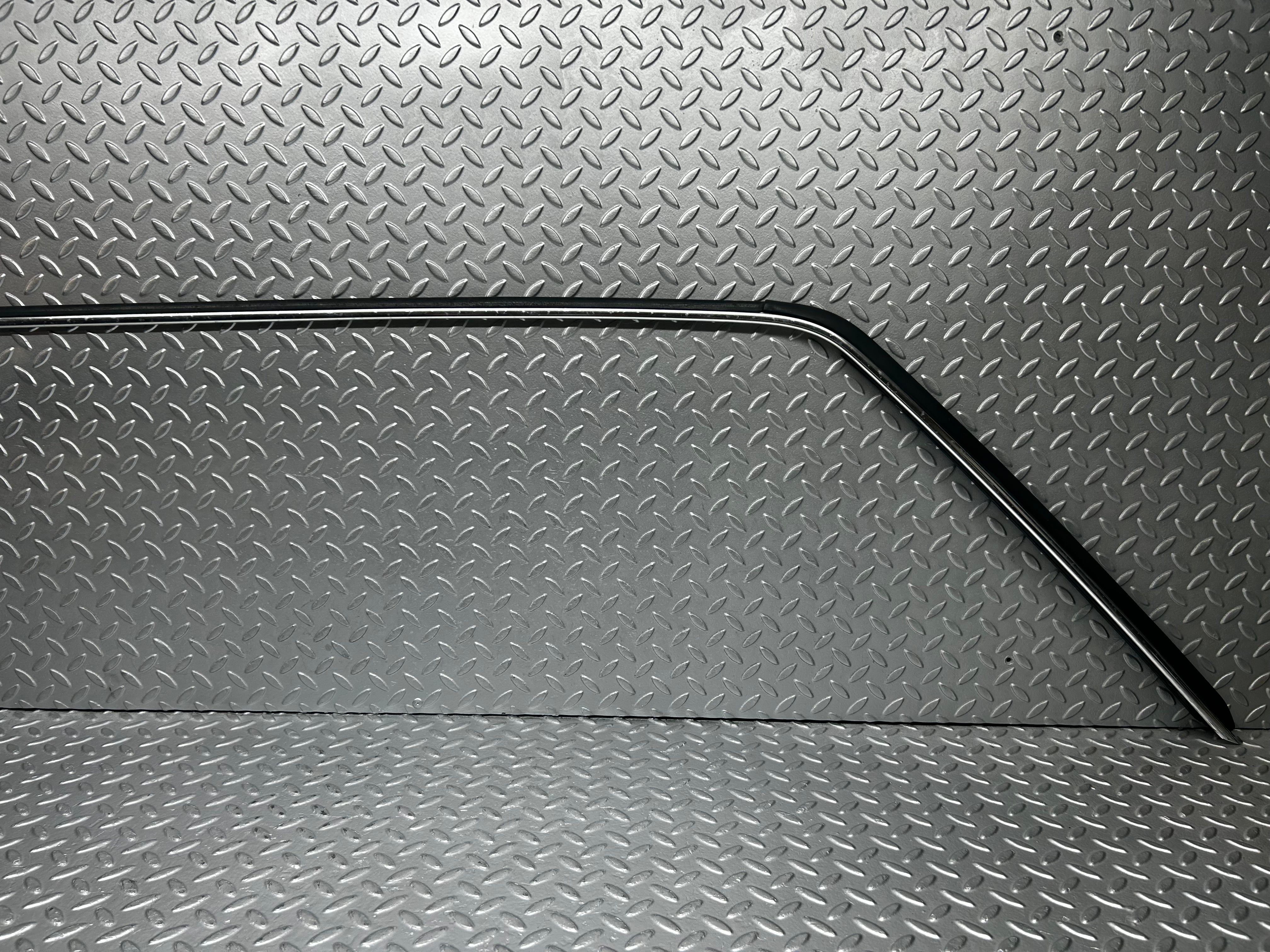 7811 Mercedes-Benz S123 230TE Wagon Roof Chrome Trim Right Side
