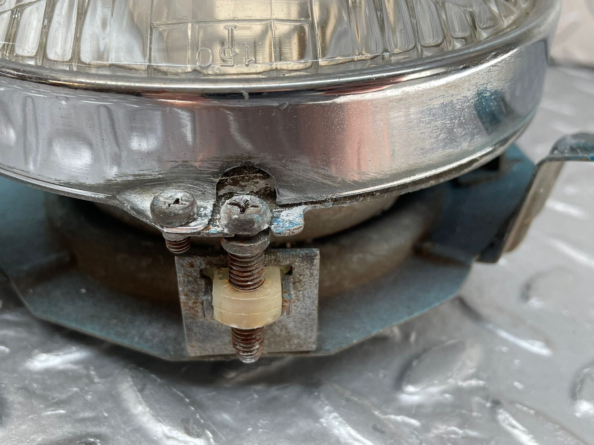 12656 Mercedes-Benz W111 220SE Headlight Left/Right 0302350007