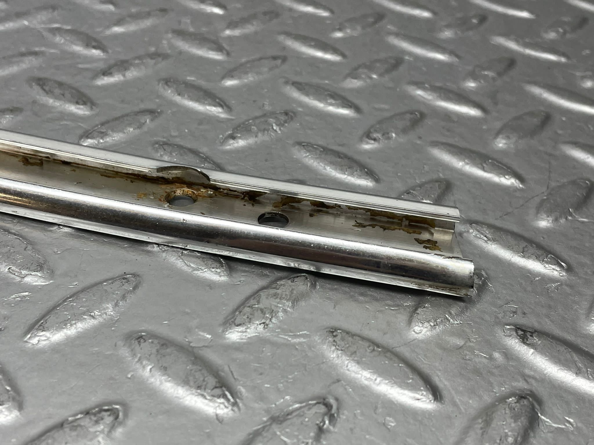 37907 Mercedes-Benz R107 450SL Hardtop B Pillar Chrome Trim Right Side