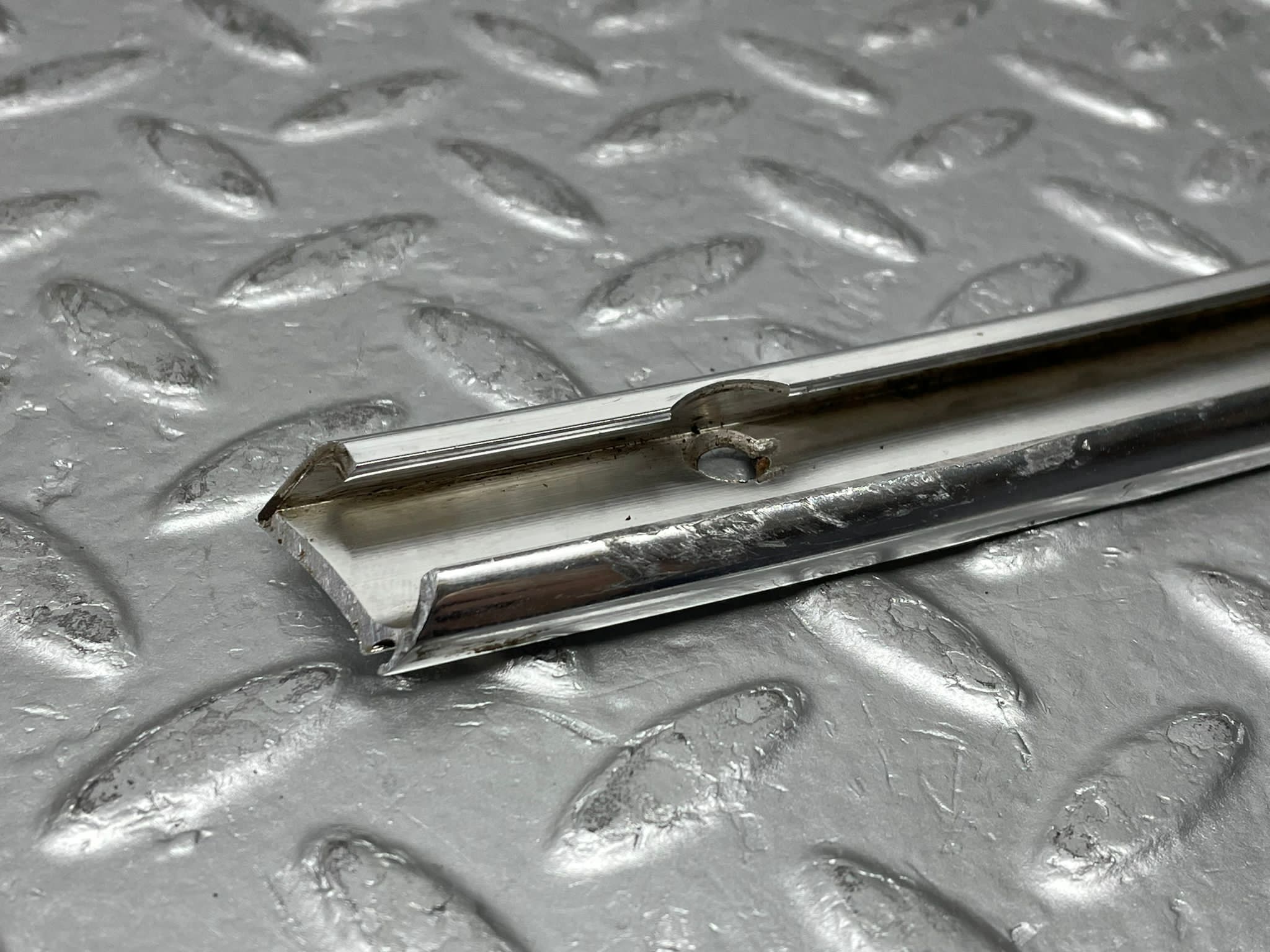 37907 Mercedes-Benz R107 450SL Hardtop B Pillar Chrome Trim Right Side