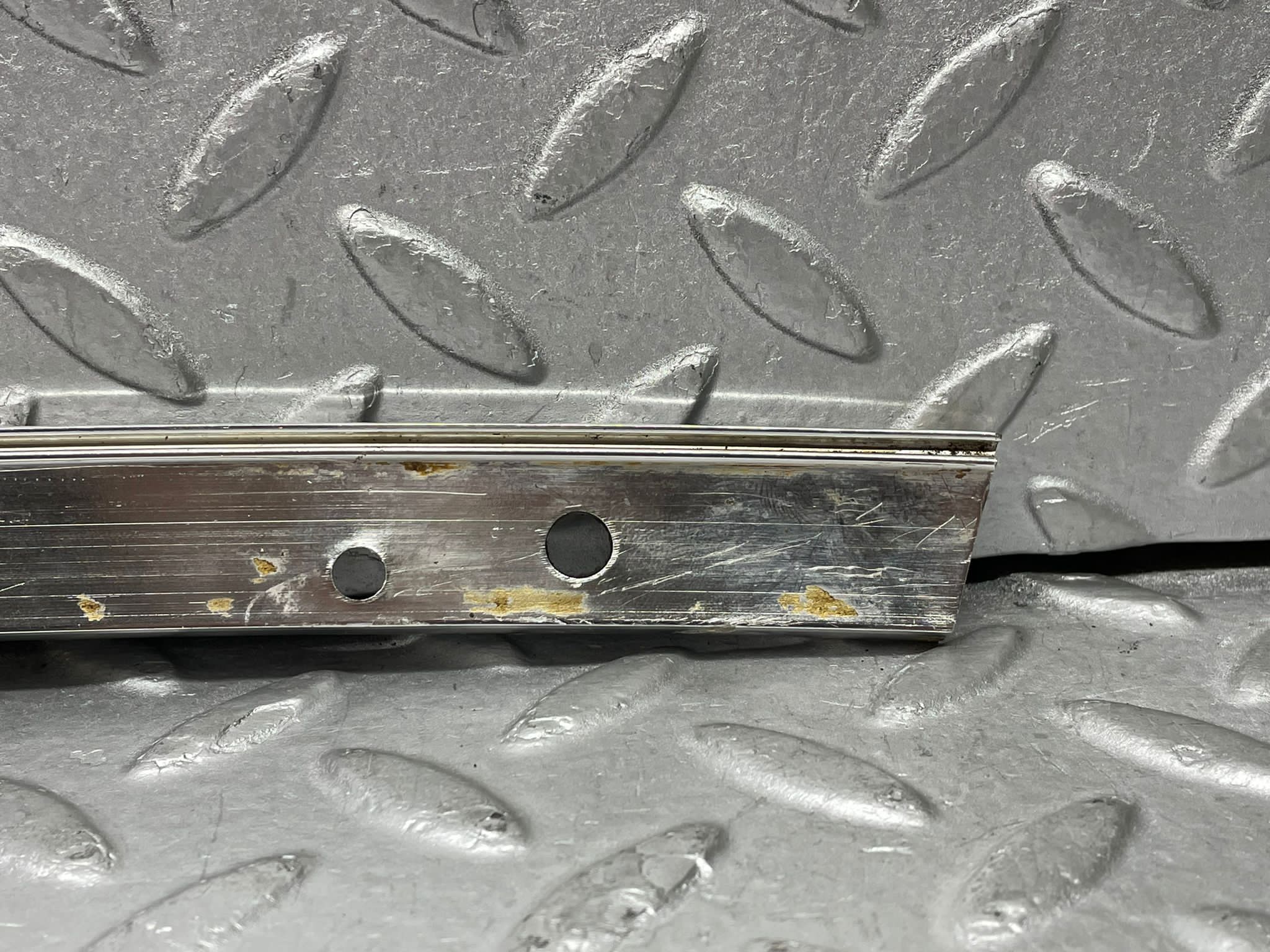 37907 Mercedes-Benz R107 450SL Hardtop B Pillar Chrome Trim Right Side