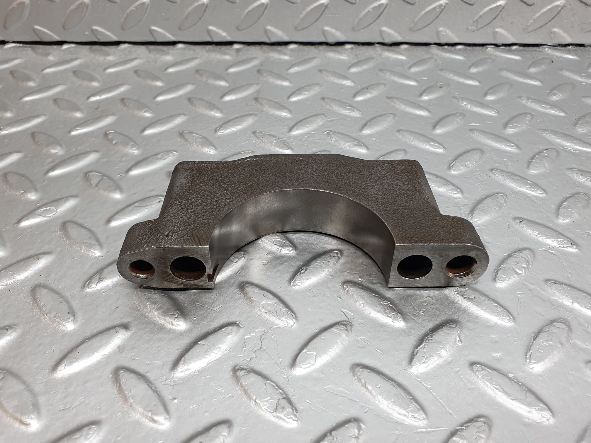 4794 Mercedes-Benz W114 280CE Coupe Crankshaft Bearing Holder Block 1080110211