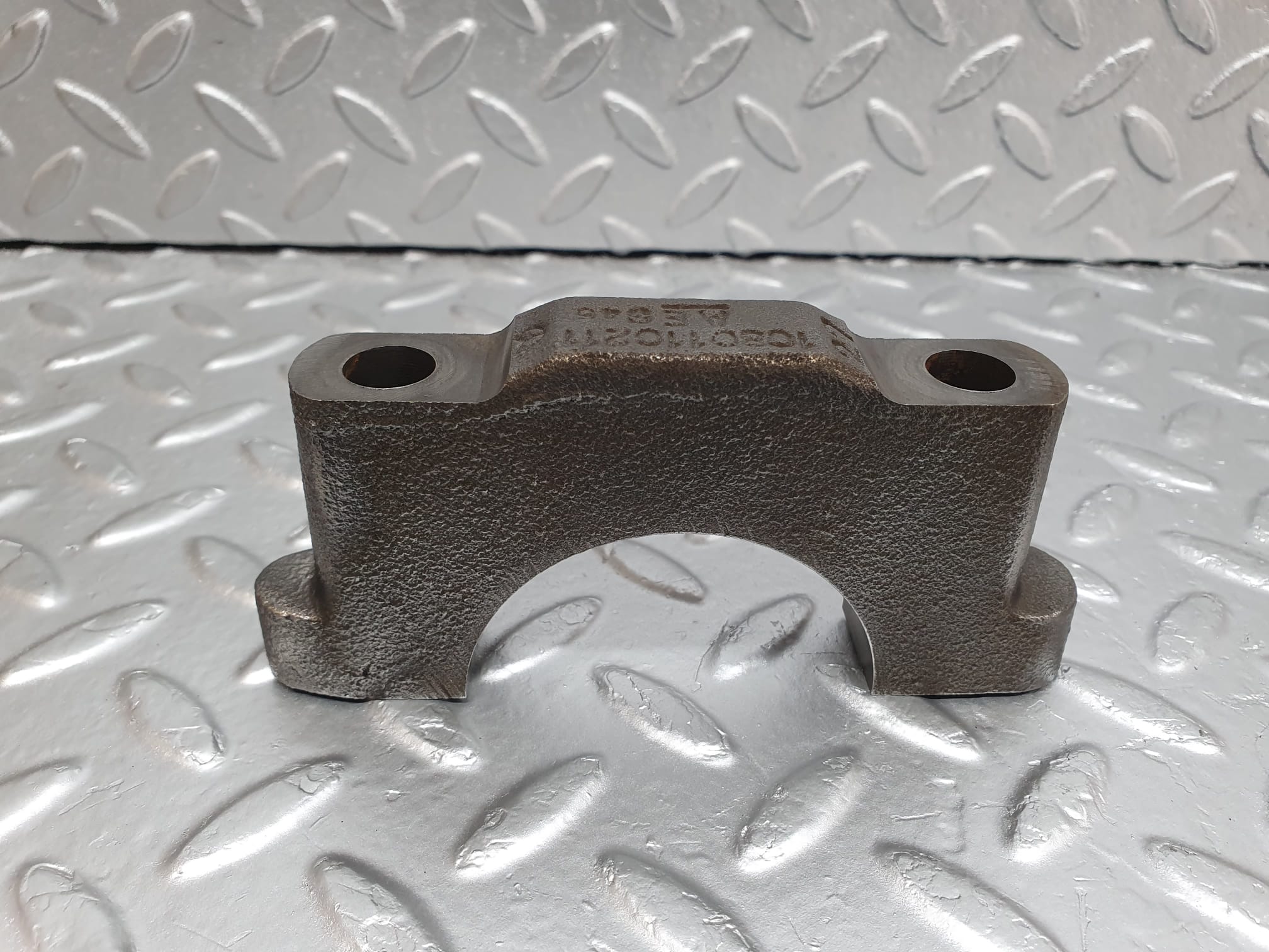 4794 Mercedes-Benz W114 280CE Coupe Crankshaft Bearing Holder Block 1080110211