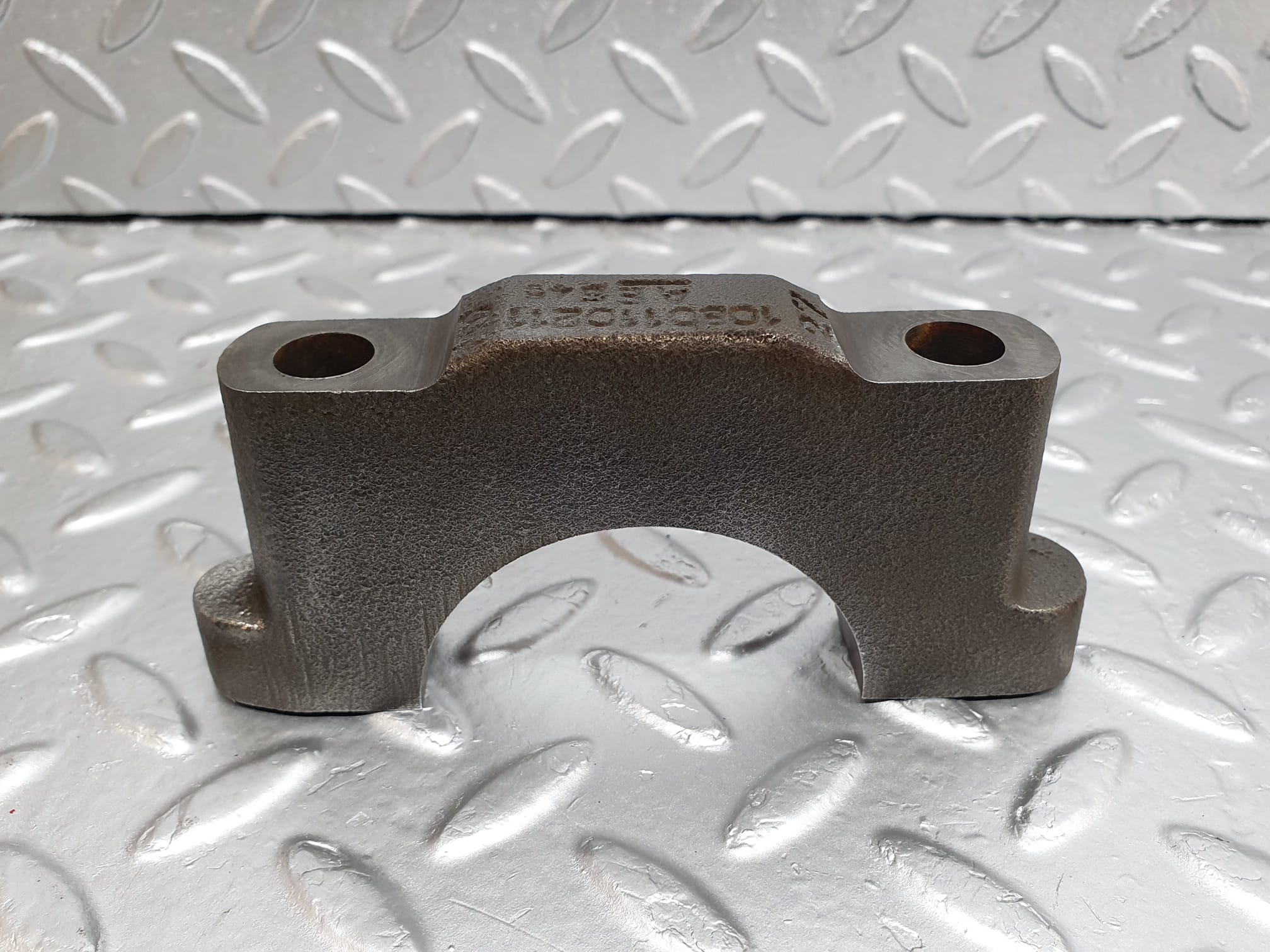 4793 Mercedes-Benz W114 280CE Coupe Crankshaft Bearing Holder Block 1080110211