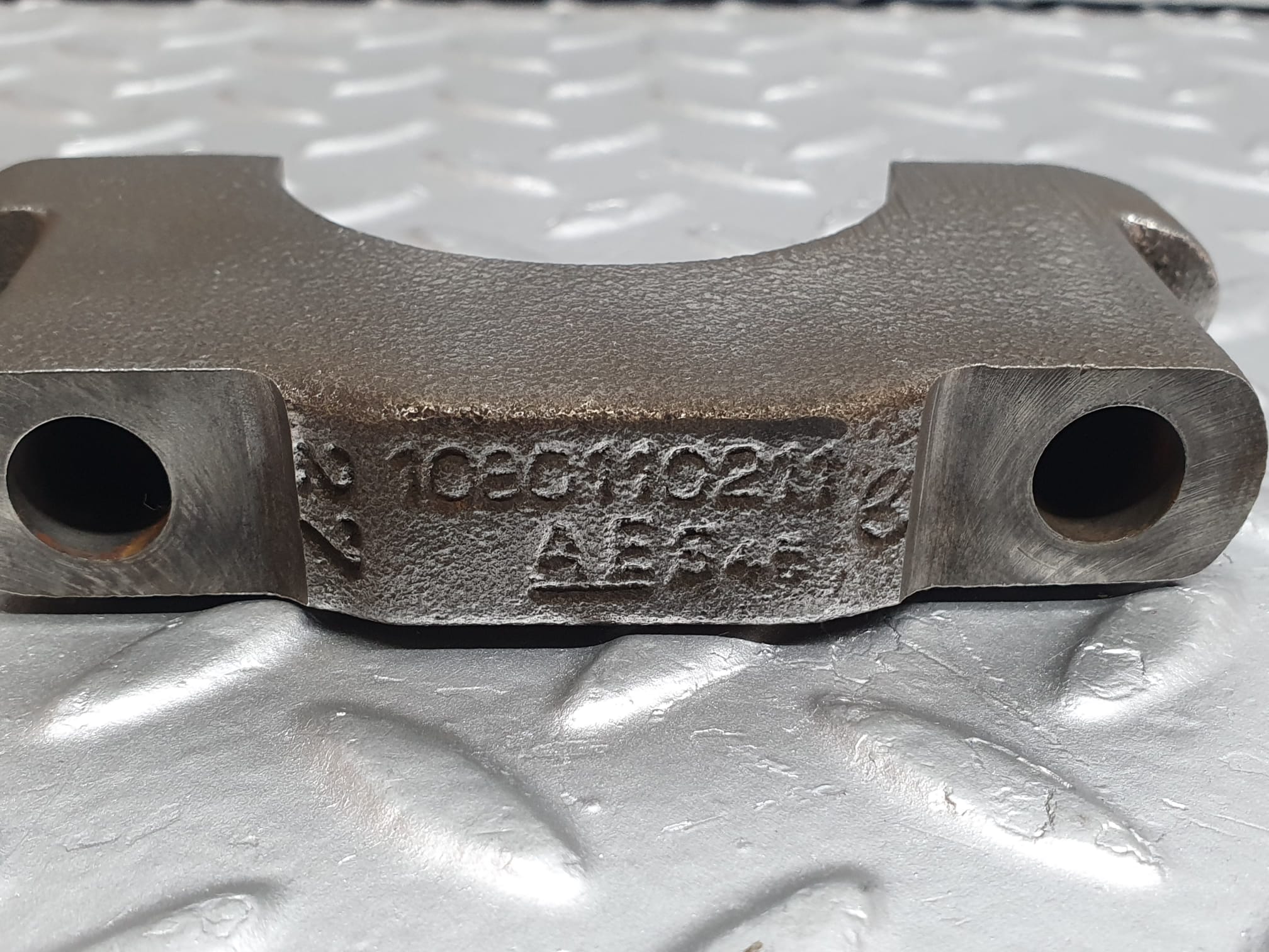 4793 Mercedes-Benz W114 280CE Coupe Crankshaft Bearing Holder Block 1080110211