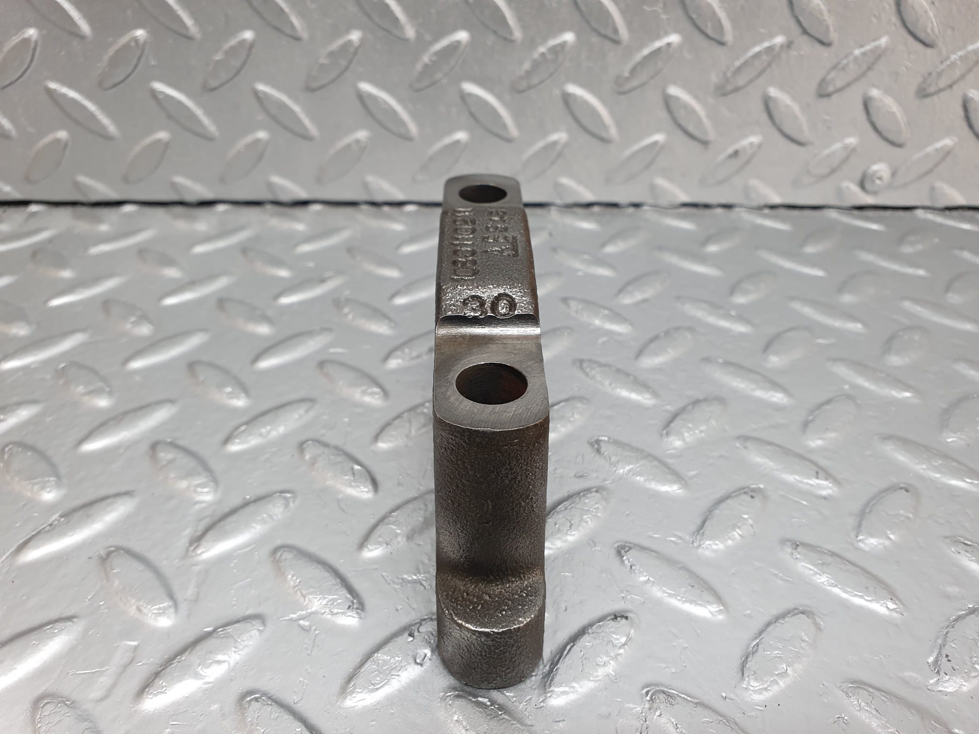 4795 Mercedes-Benz W114 280CE Coupe Crankshaft Bearing Holder Block 1080110211