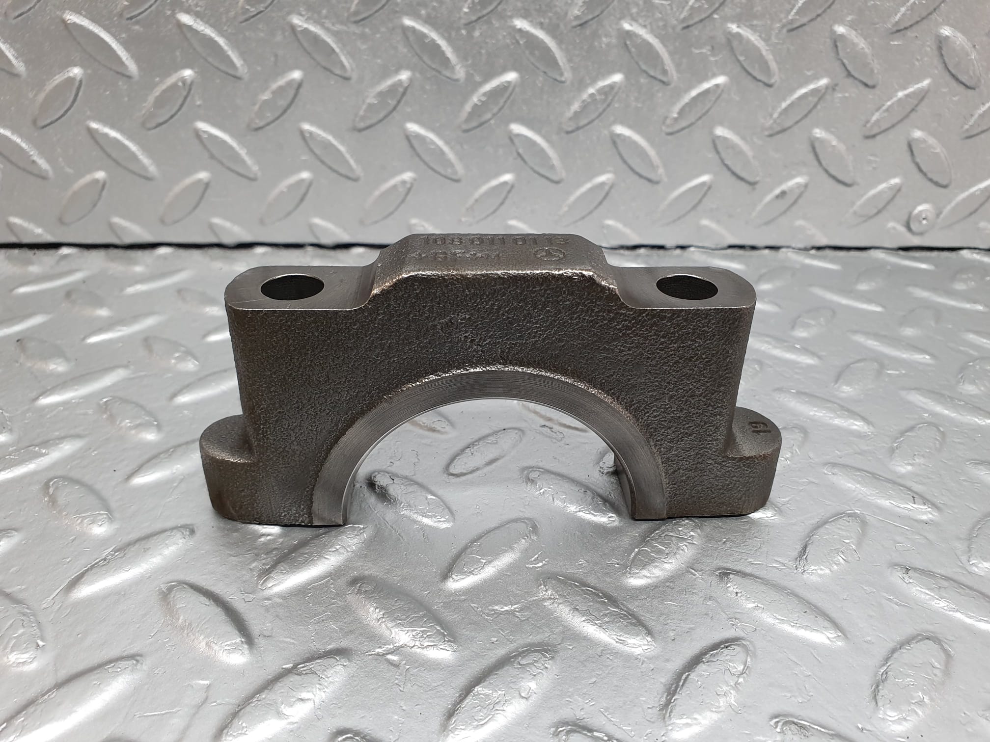 4797 Mercedes-Benz W114 280CE Coupe Crankshaft Bearing Holder Block 1080110211