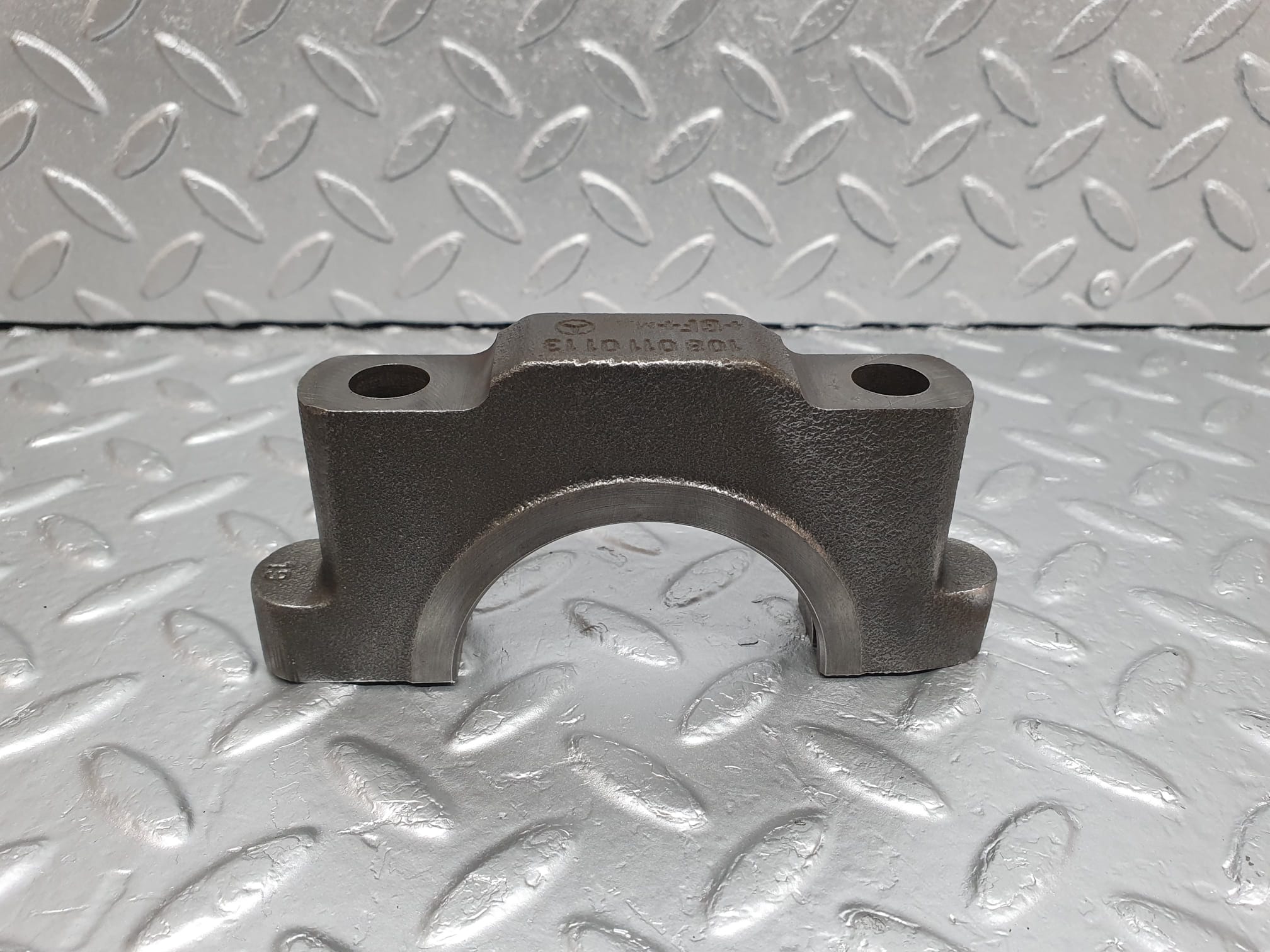 4797 Mercedes-Benz W114 280CE Coupe Crankshaft Bearing Holder Block 1080110211