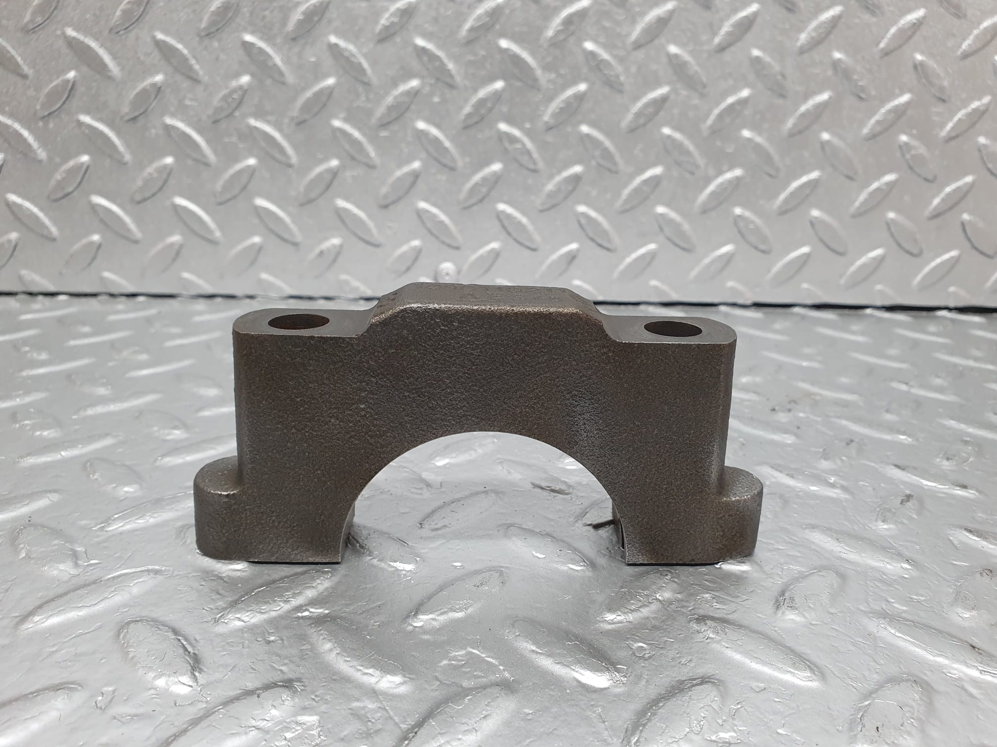 4799 Mercedes-Benz W114 280CE Coupe Crankshaft Bearing Holder Block 1080110211