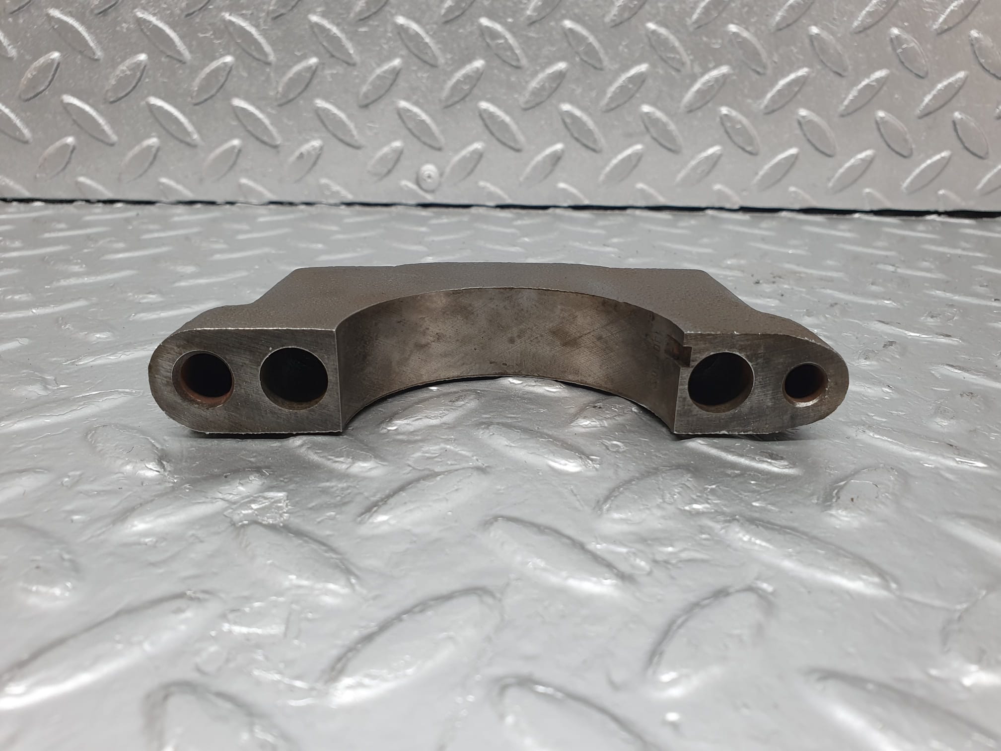 4799 Mercedes-Benz W114 280CE Coupe Crankshaft Bearing Holder Block 1080110211