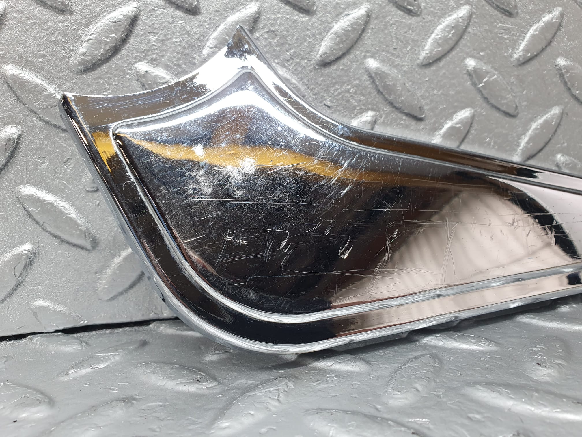 43088 Mercedes-Benz W108 280SE Seat Hinge Chrome Cover Right 1089130828