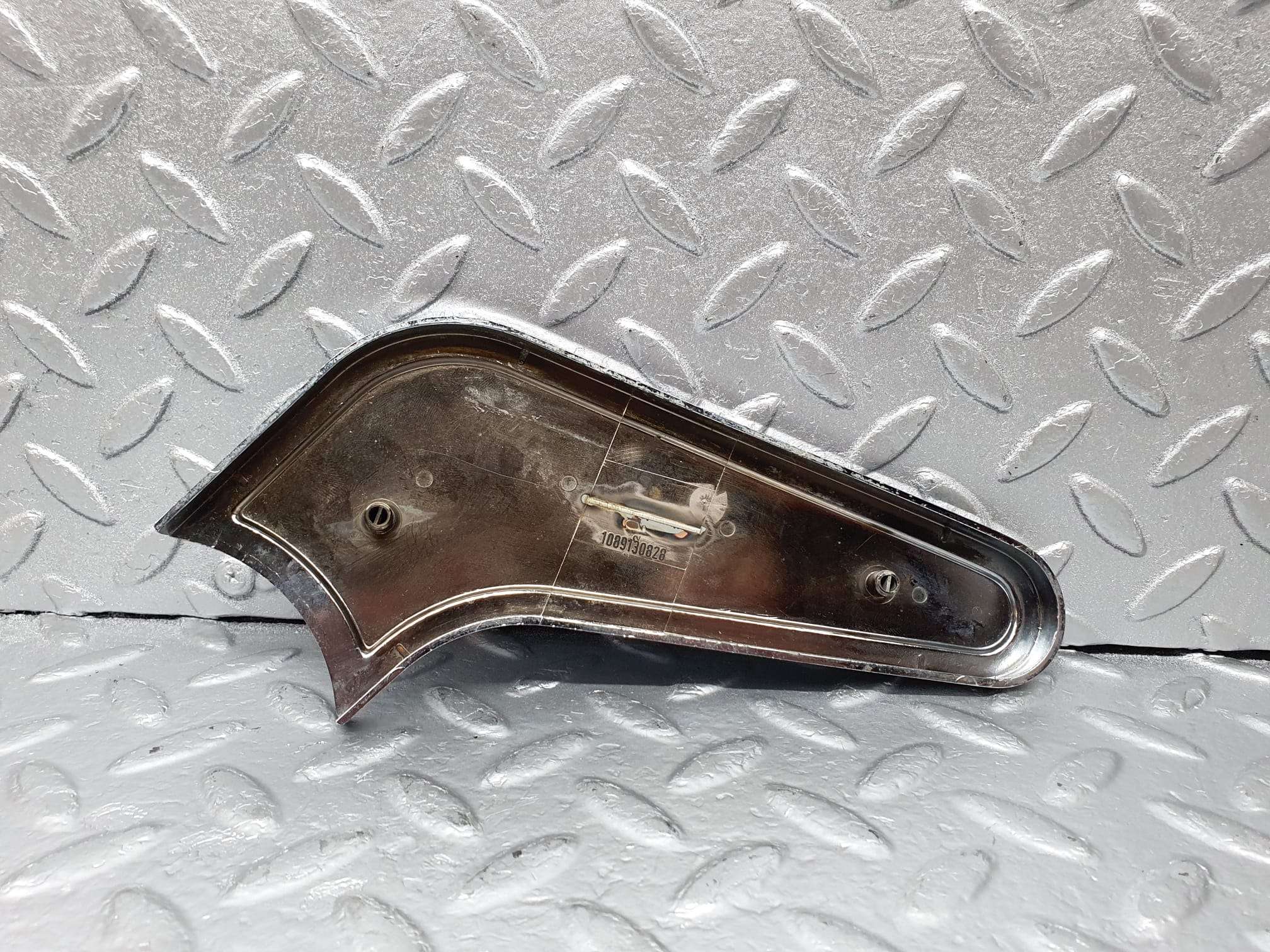 43088 Mercedes-Benz W108 280SE Seat Hinge Chrome Cover Right 1089130828