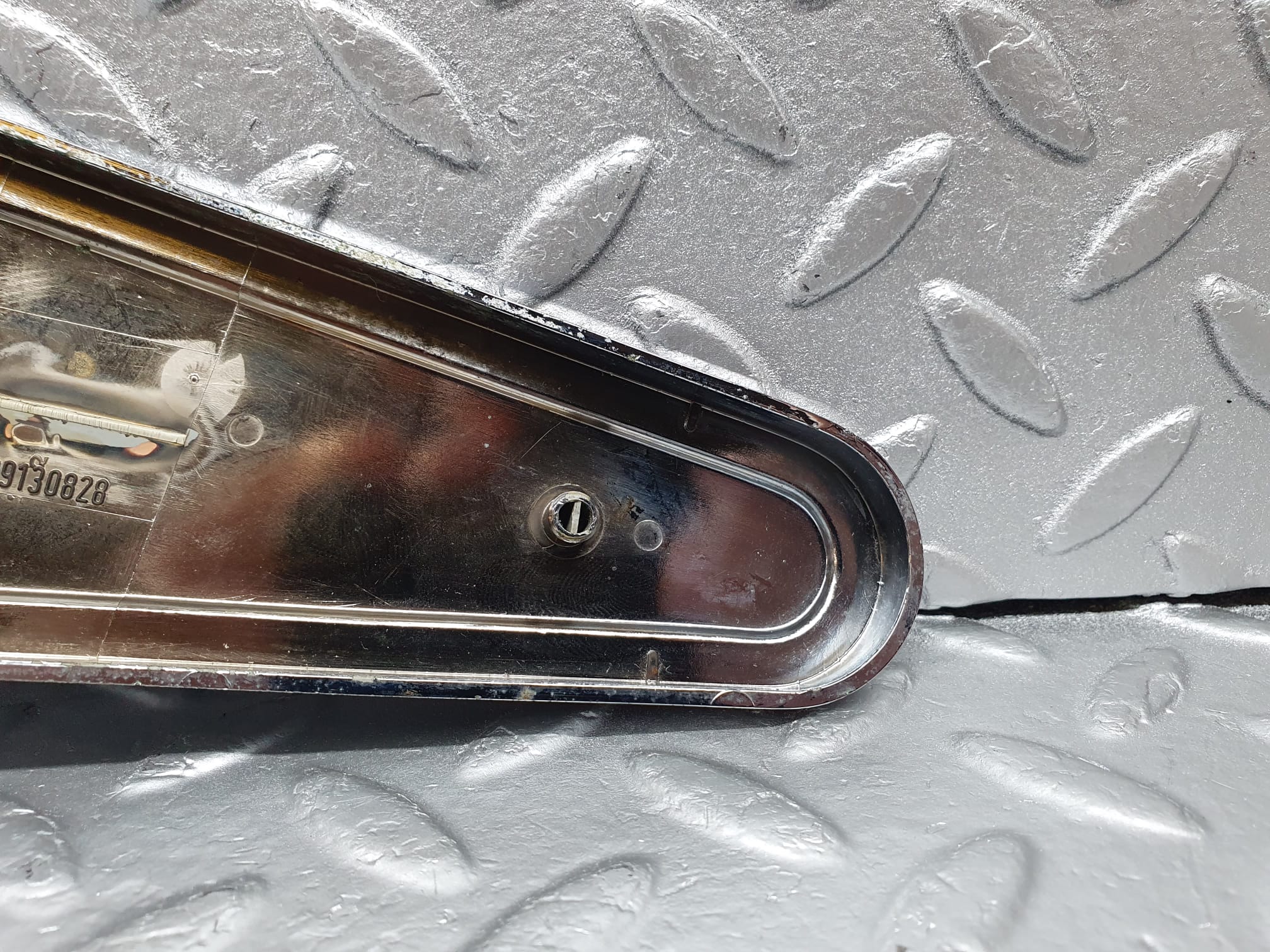 43088 Mercedes-Benz W108 280SE Seat Hinge Chrome Cover Right 1089130828